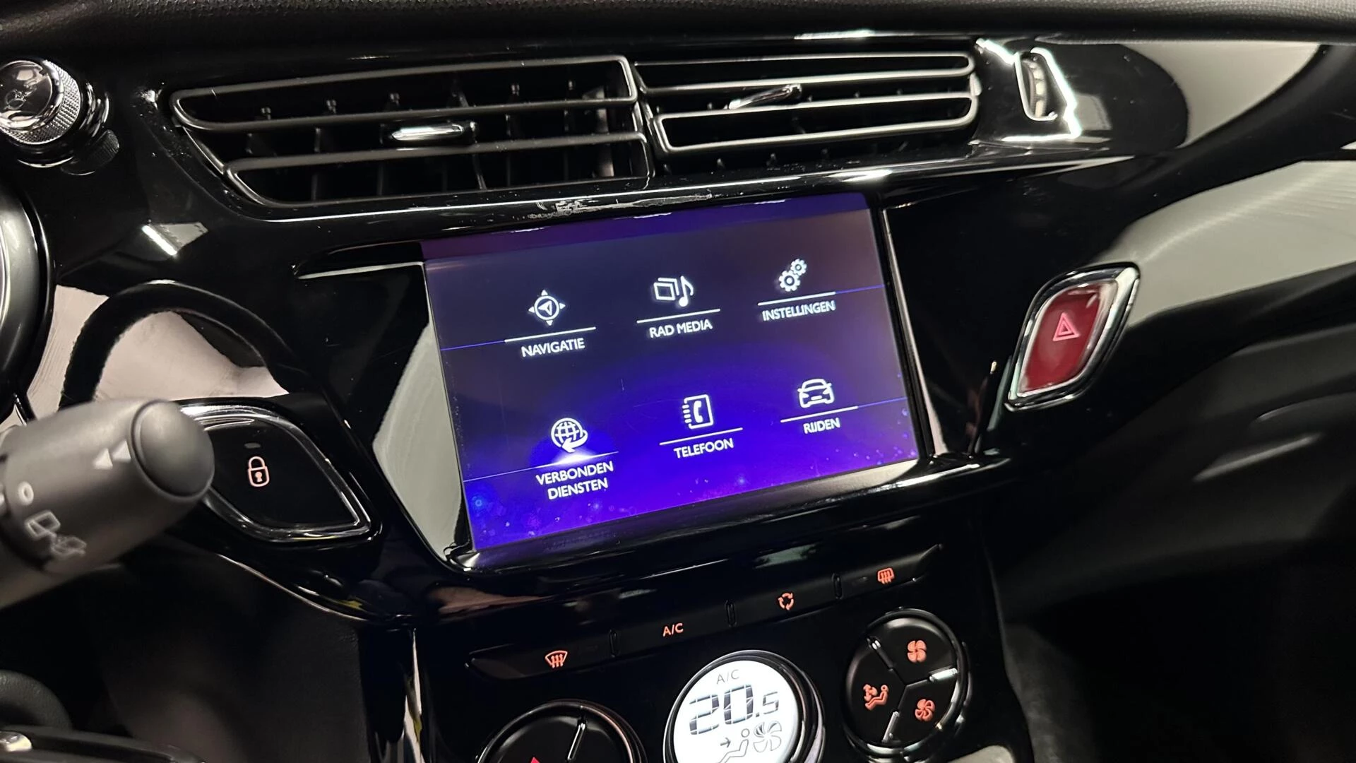 Hoofdafbeelding DS DS 3