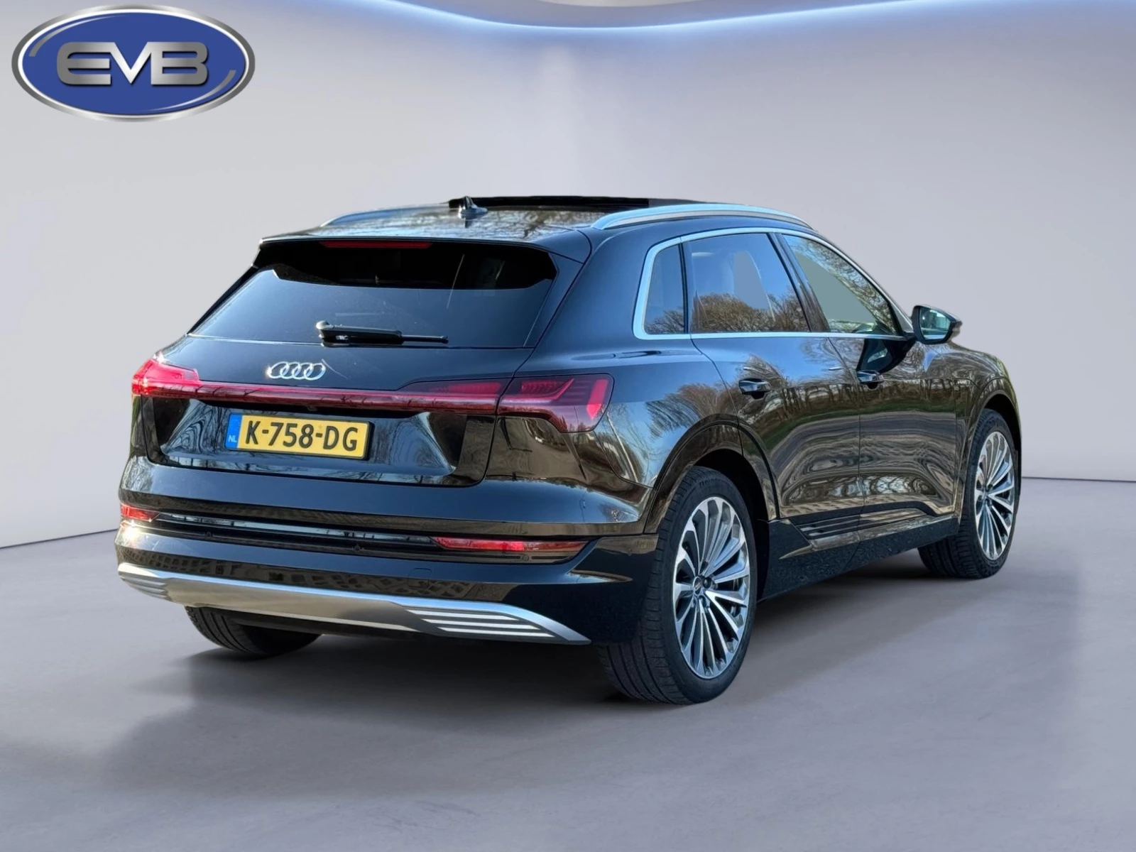 Hoofdafbeelding Audi e-tron
