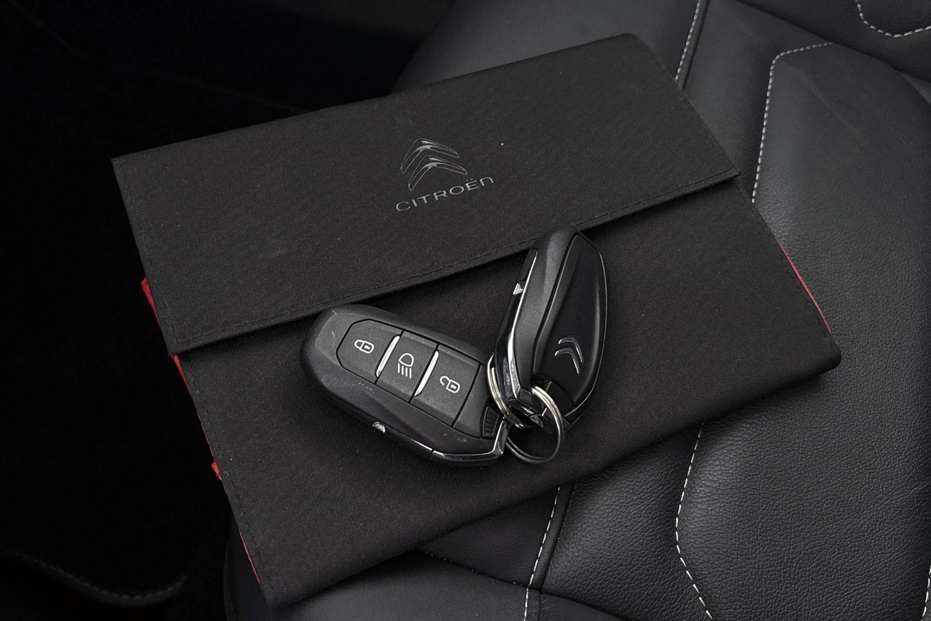 Hoofdafbeelding Citroën ë-C4