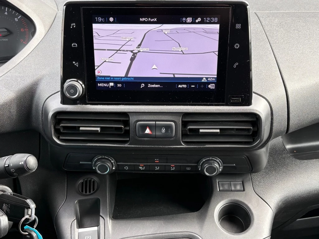 Hoofdafbeelding Peugeot Partner