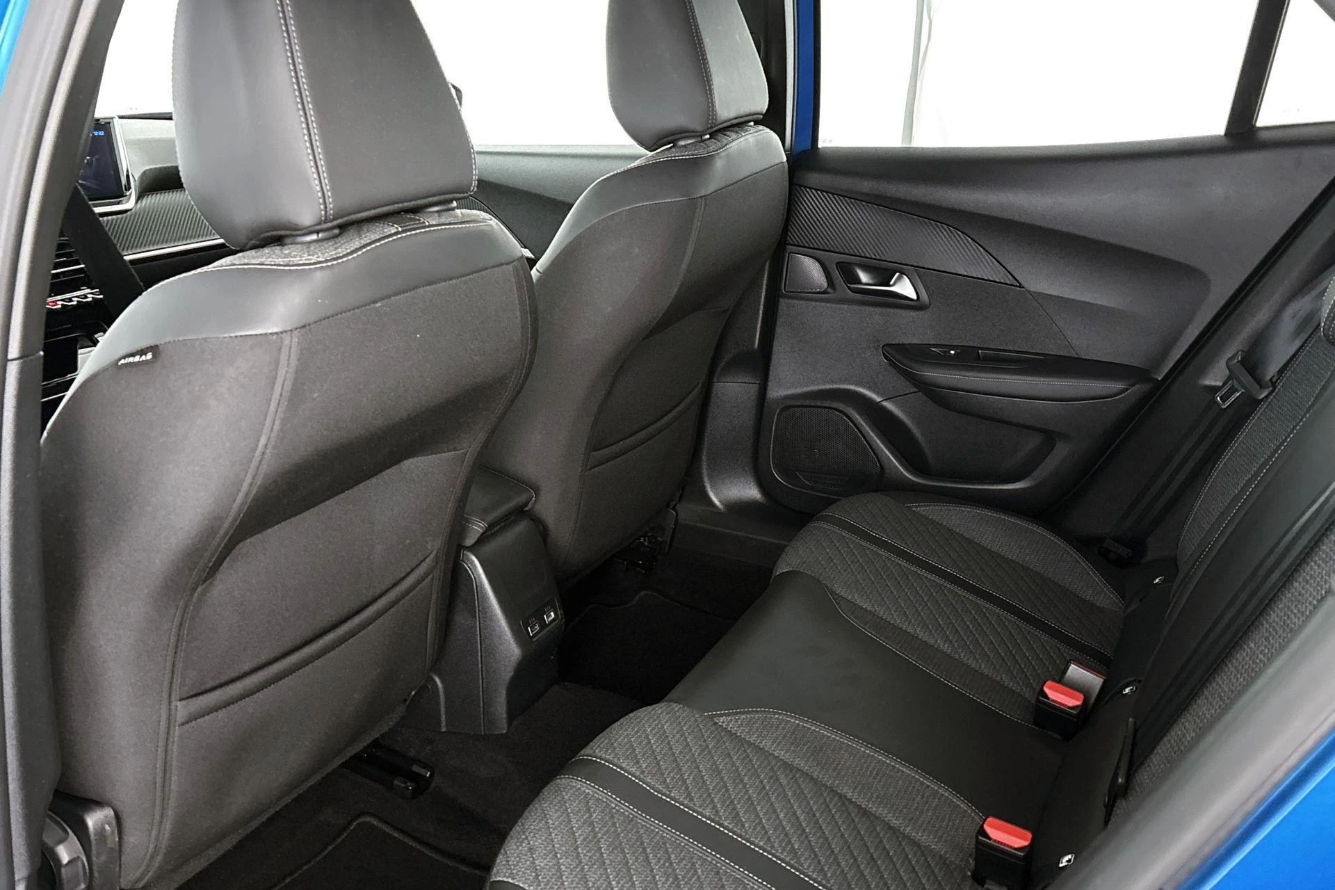 Hoofdafbeelding Peugeot e-2008