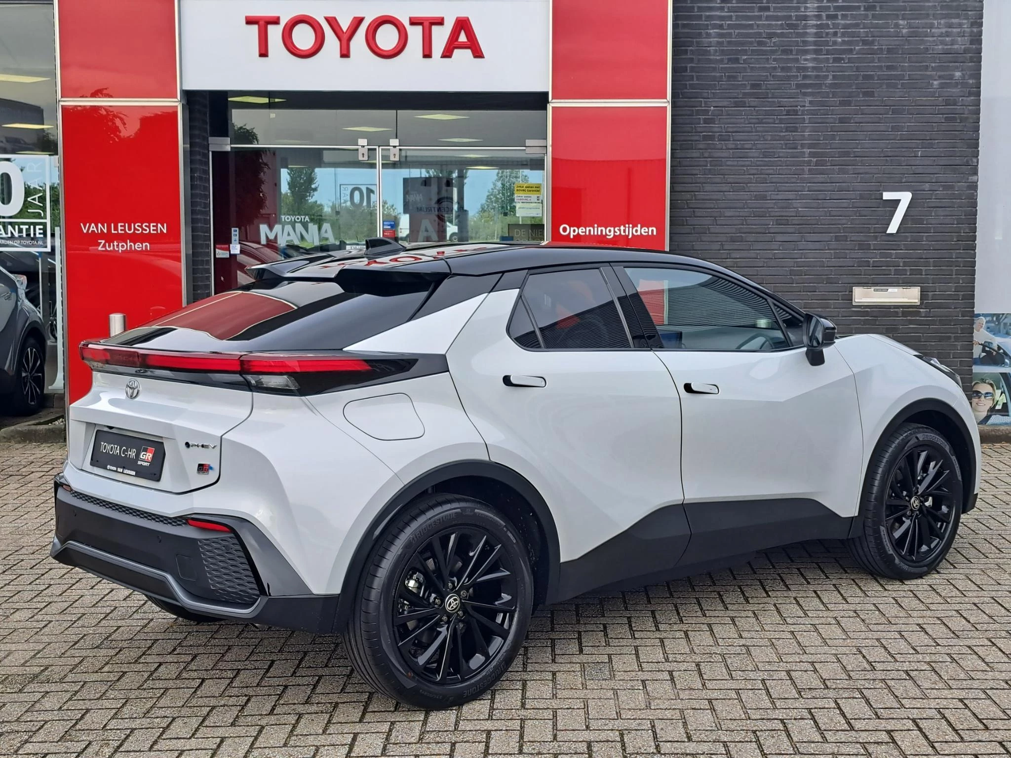 Hoofdafbeelding Toyota C-HR