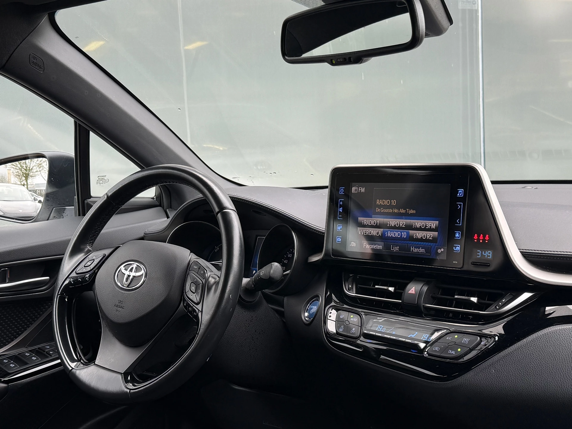 Hoofdafbeelding Toyota C-HR