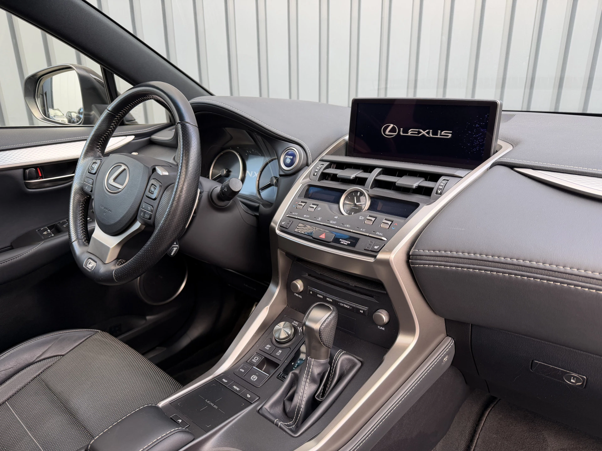 Hoofdafbeelding Lexus NX