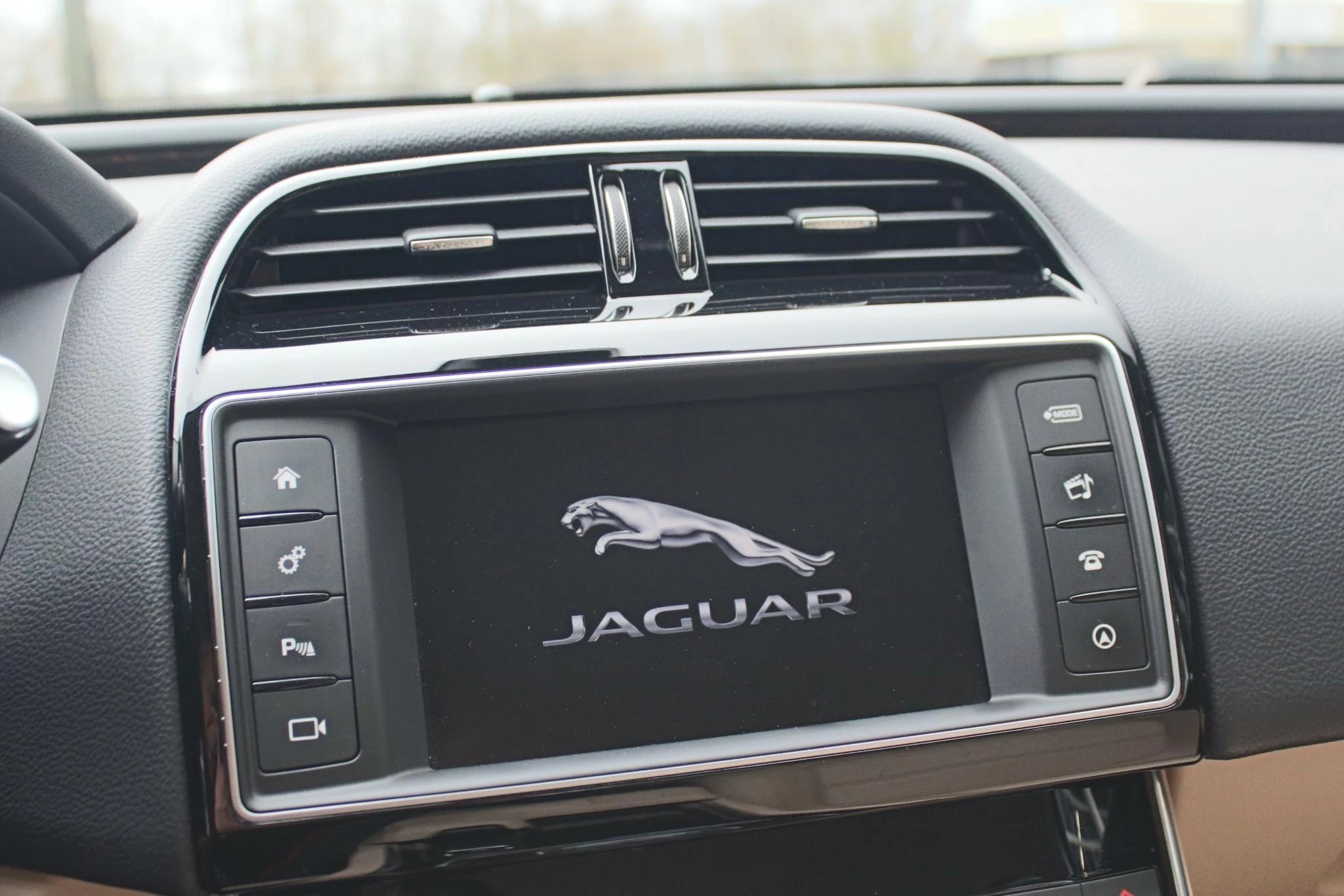 Hoofdafbeelding Jaguar XE