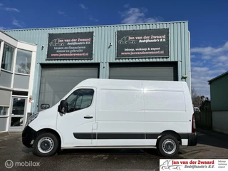 Hoofdafbeelding Renault Master Renault Master  T33 2.3 dCi Euro 6 Lang Hoog Airco Navi   Générique