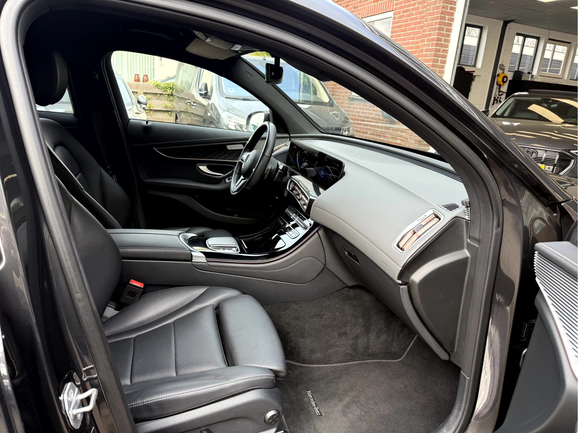 Hoofdafbeelding Mercedes-Benz EQC