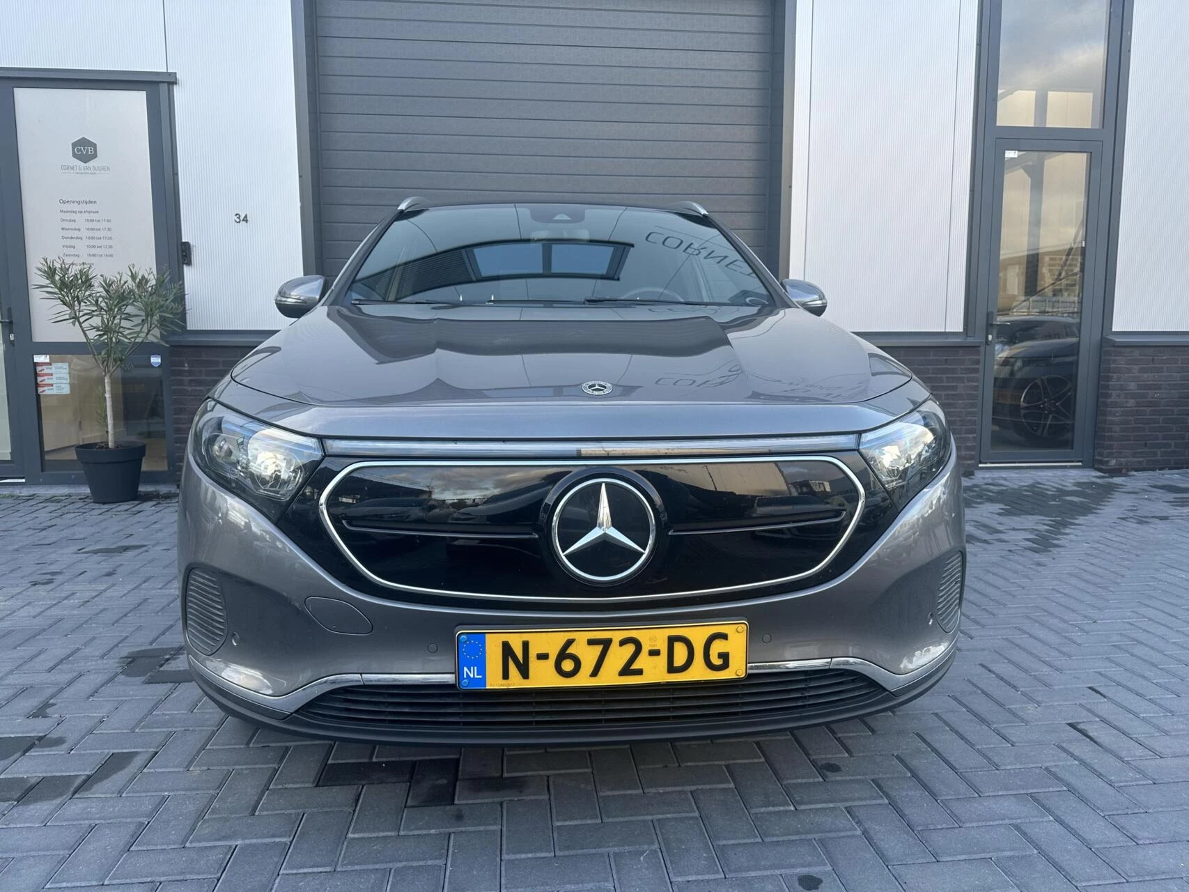 Hoofdafbeelding Mercedes-Benz EQA