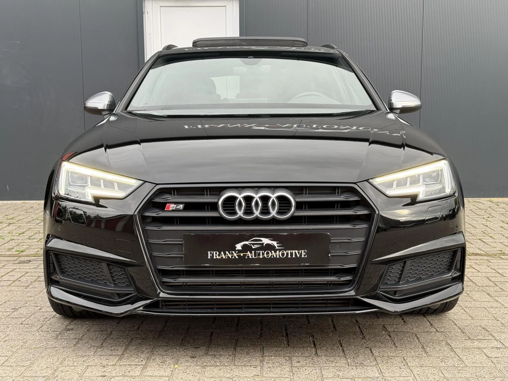 Hoofdafbeelding Audi S4