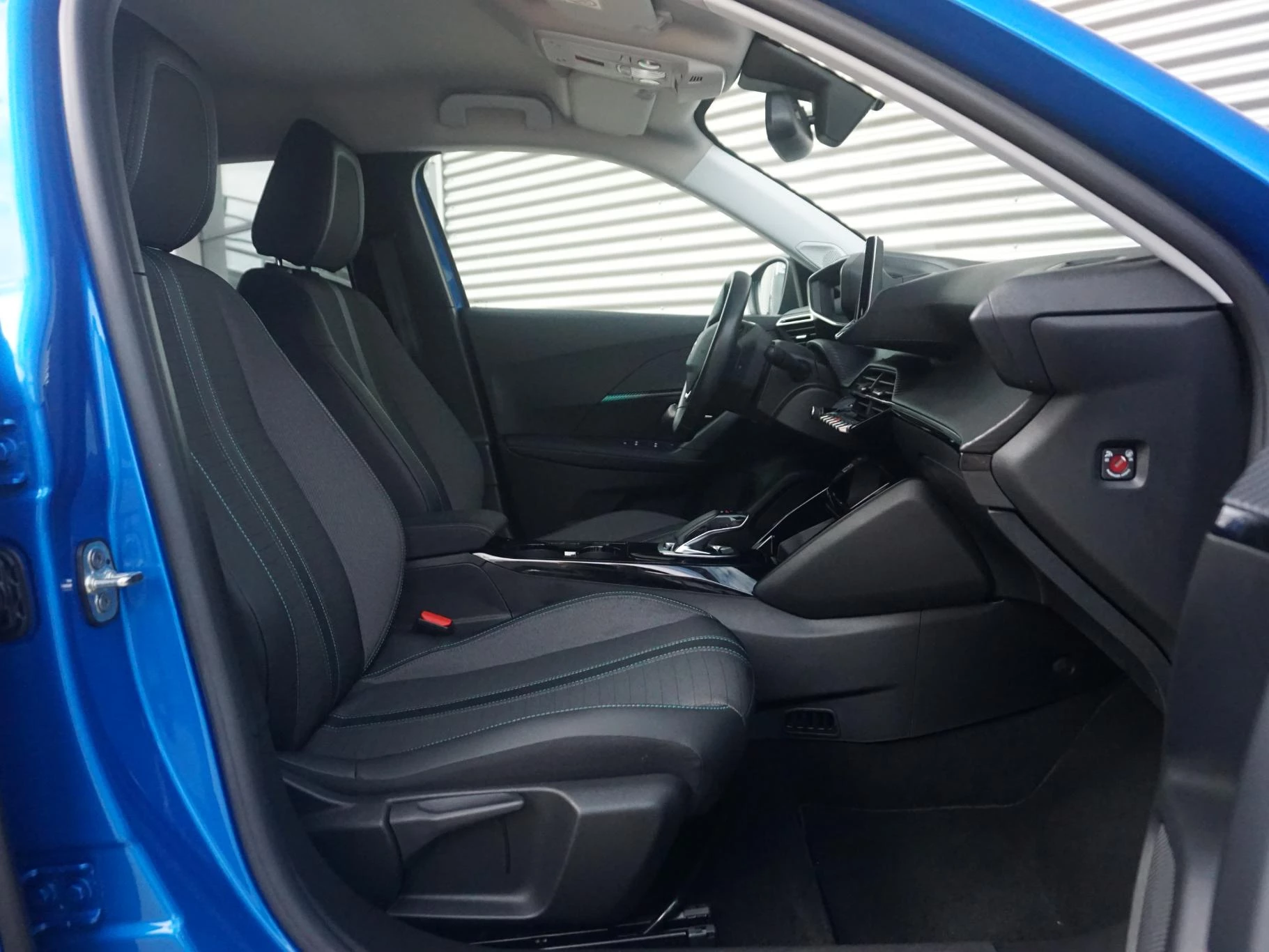 Hoofdafbeelding Peugeot e-2008
