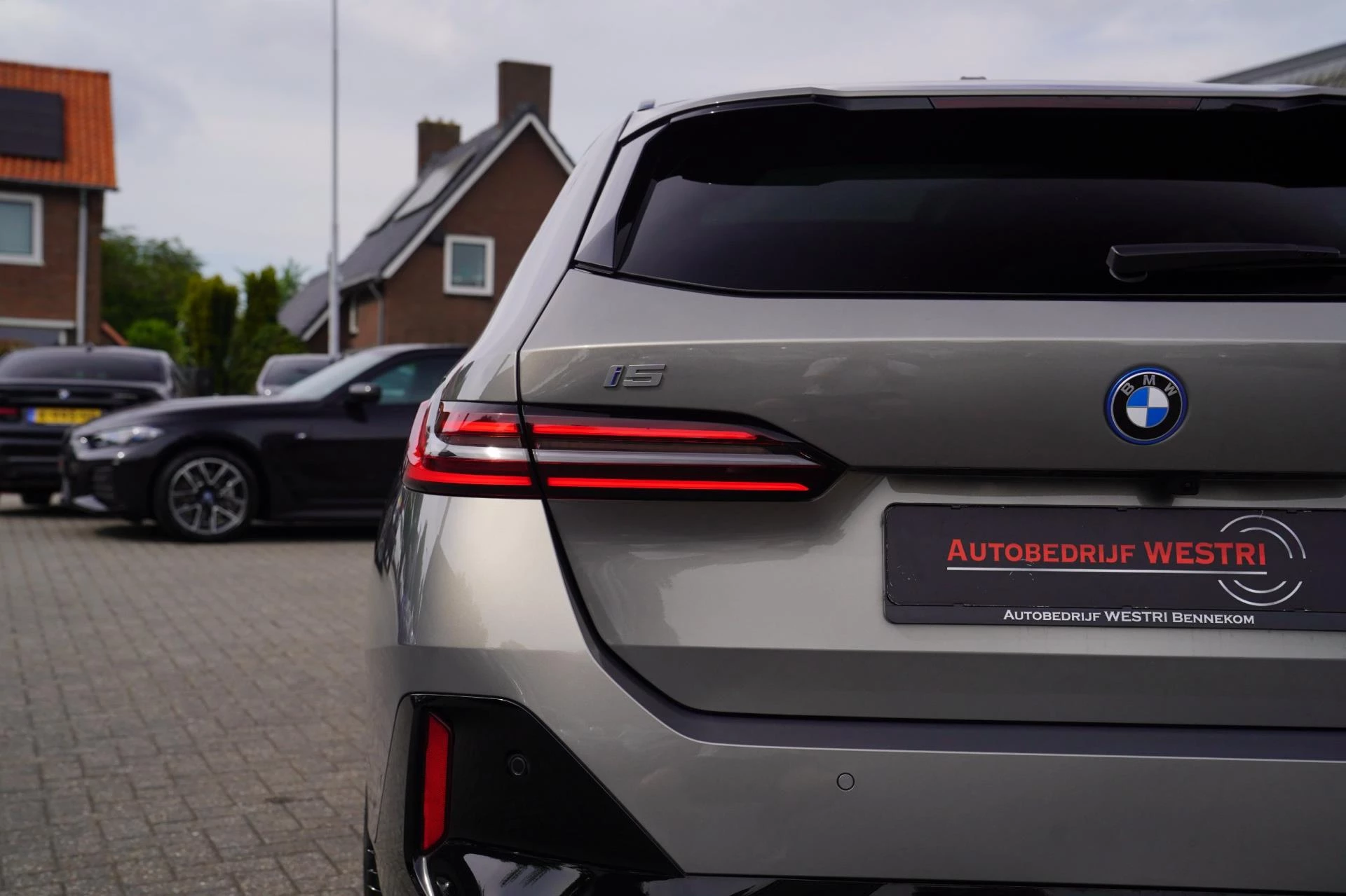 Hoofdafbeelding BMW i5