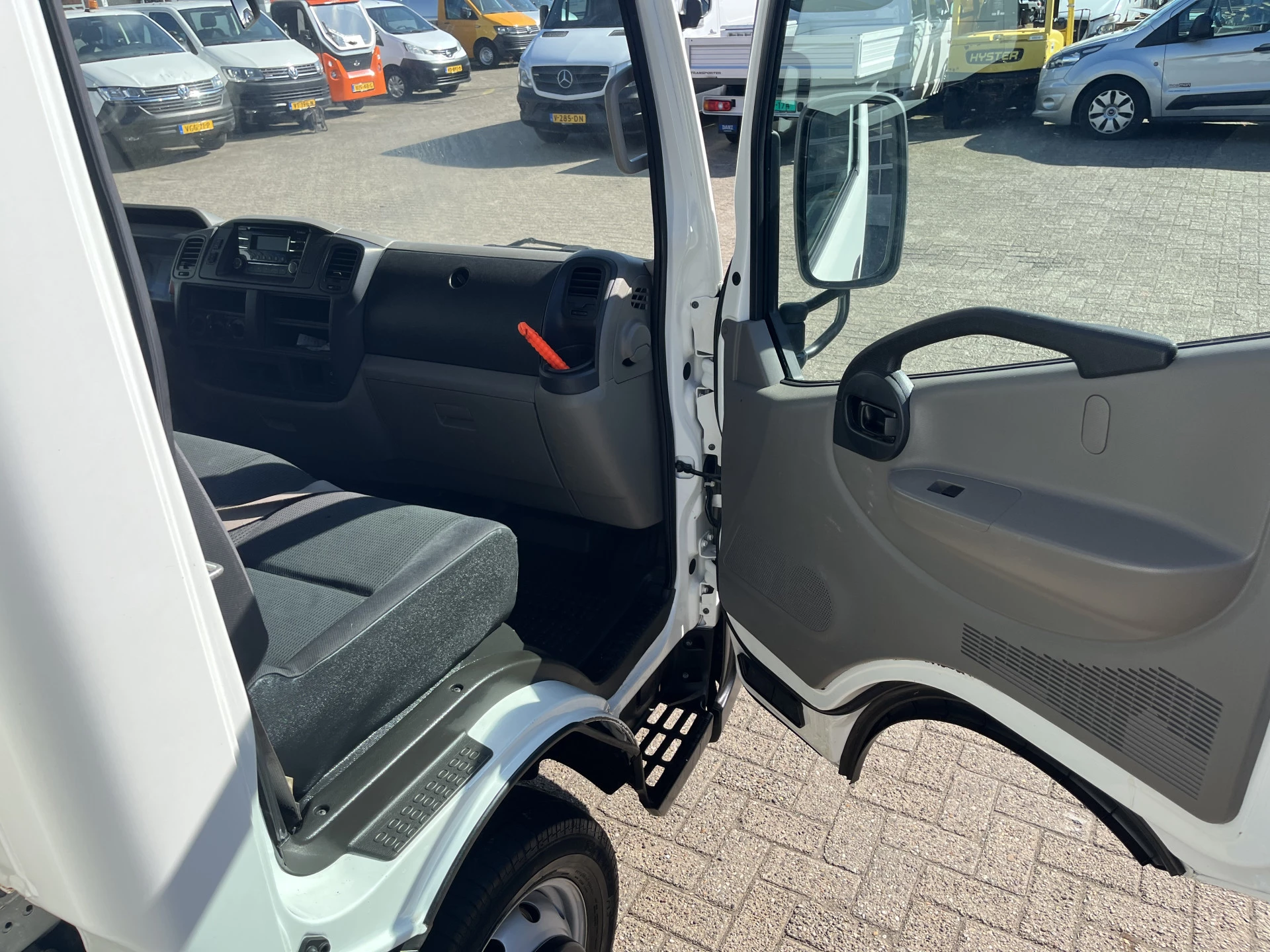 Hoofdafbeelding Nissan NT400