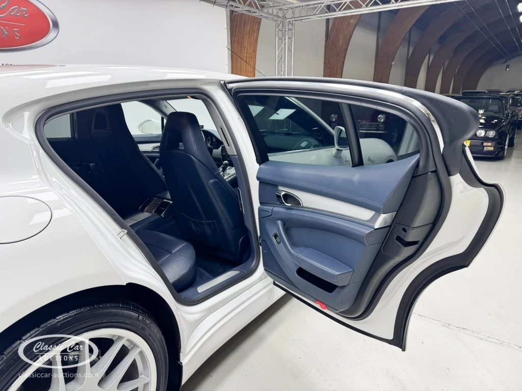 Hoofdafbeelding Porsche Panamera