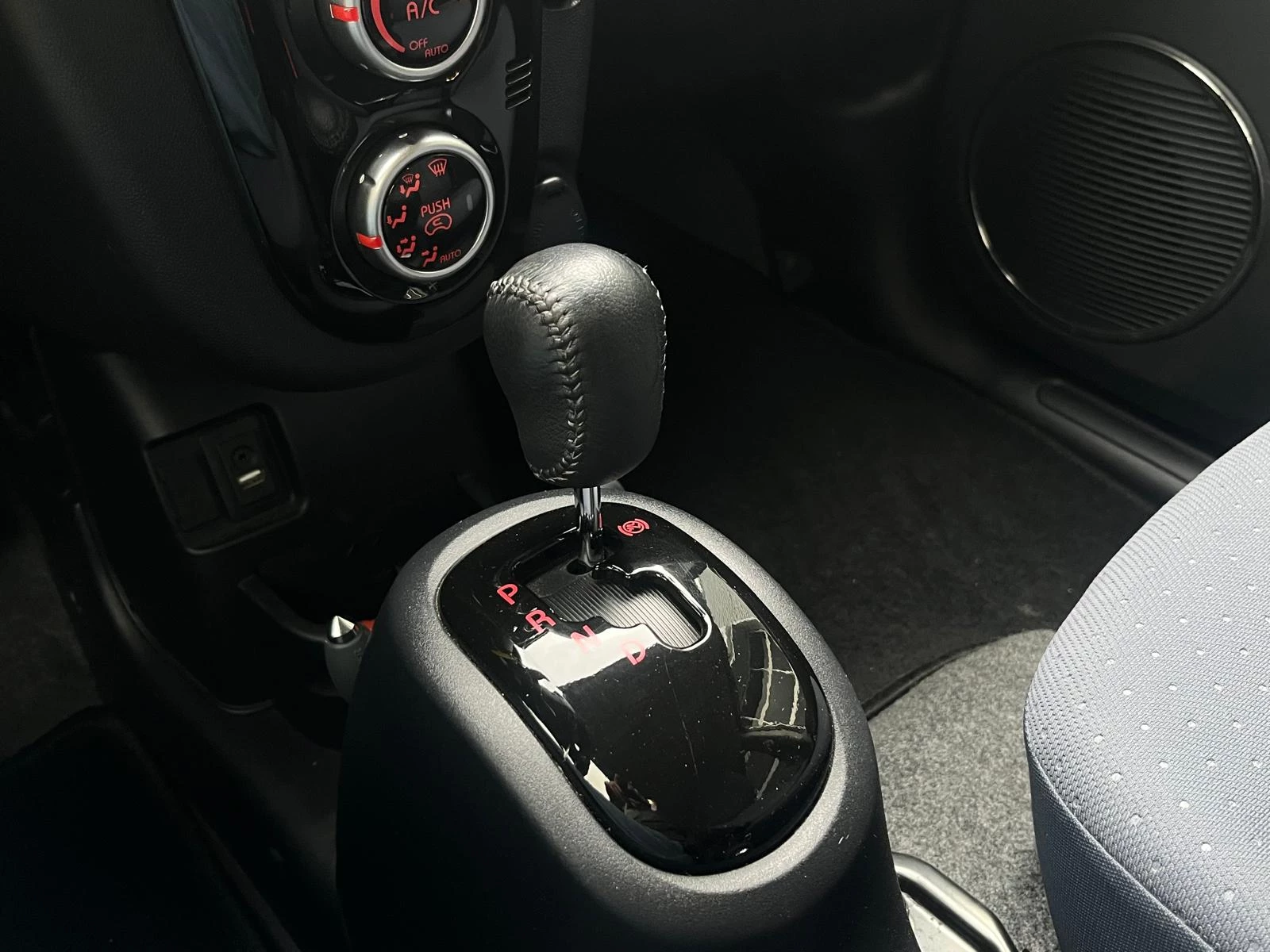 Hoofdafbeelding Peugeot iOn