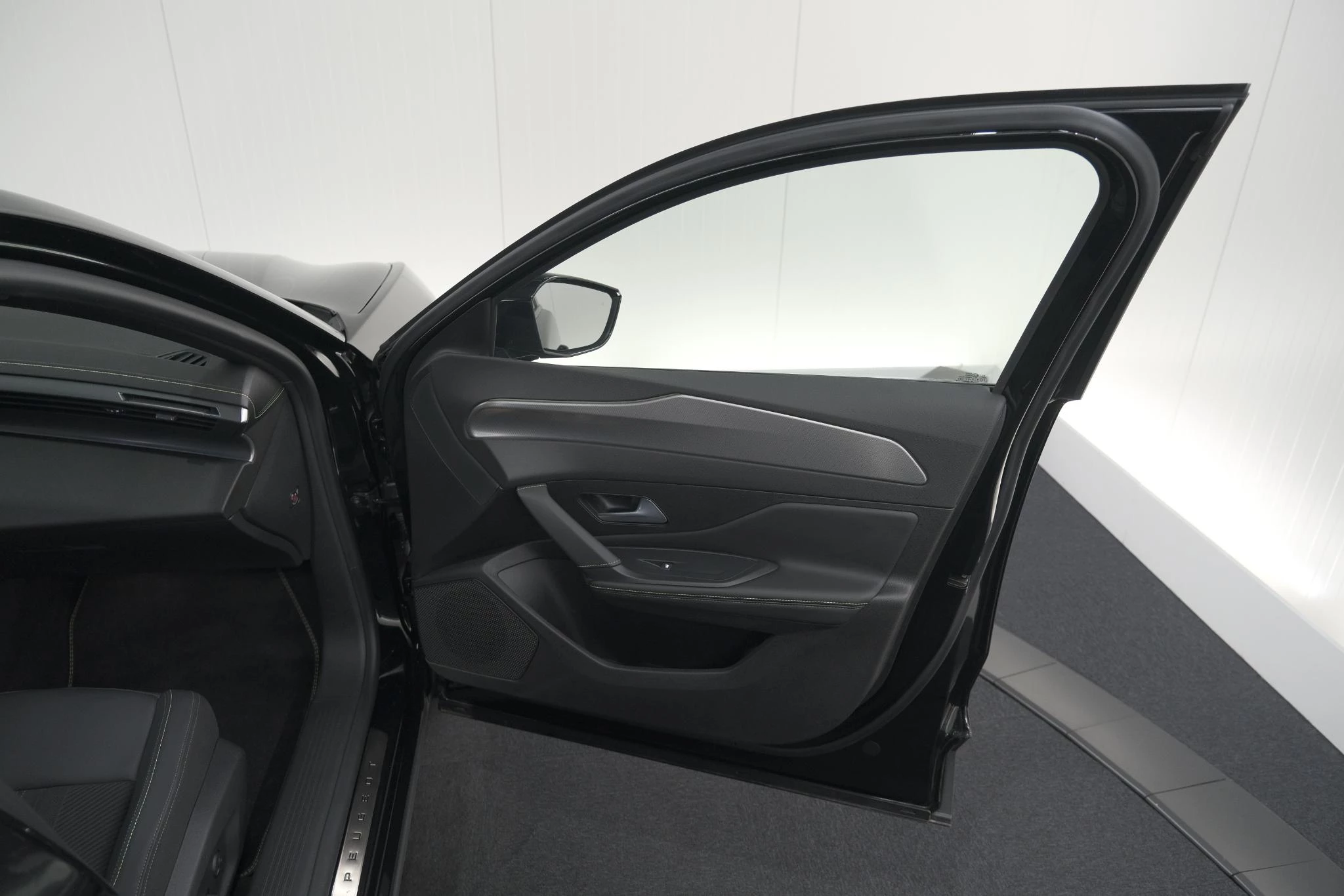Hoofdafbeelding Peugeot 408