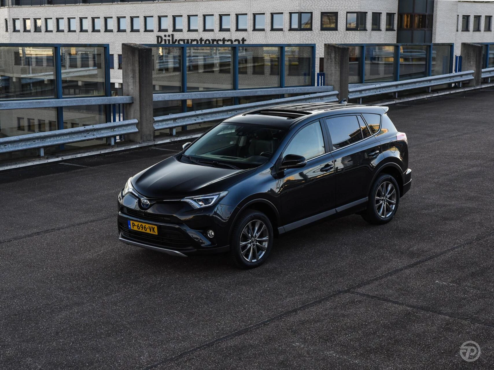 Hoofdafbeelding Toyota RAV4