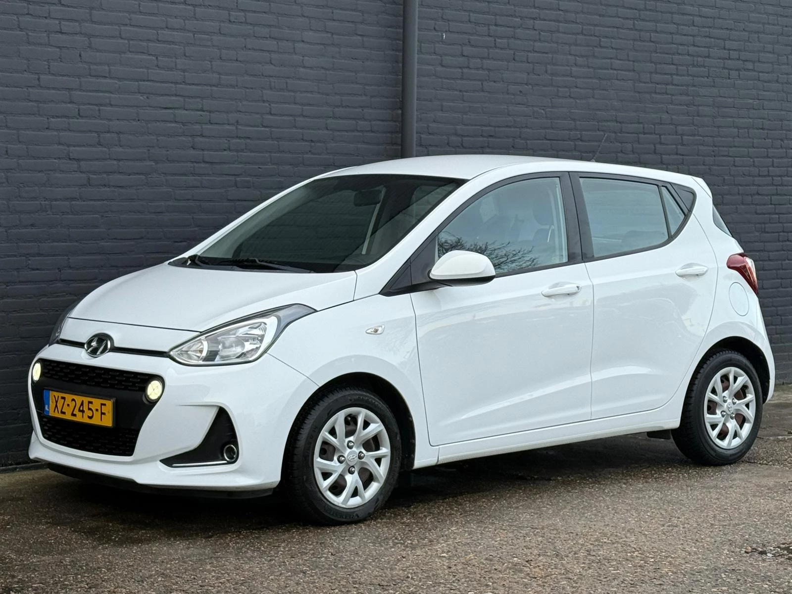 Hoofdafbeelding Hyundai i10
