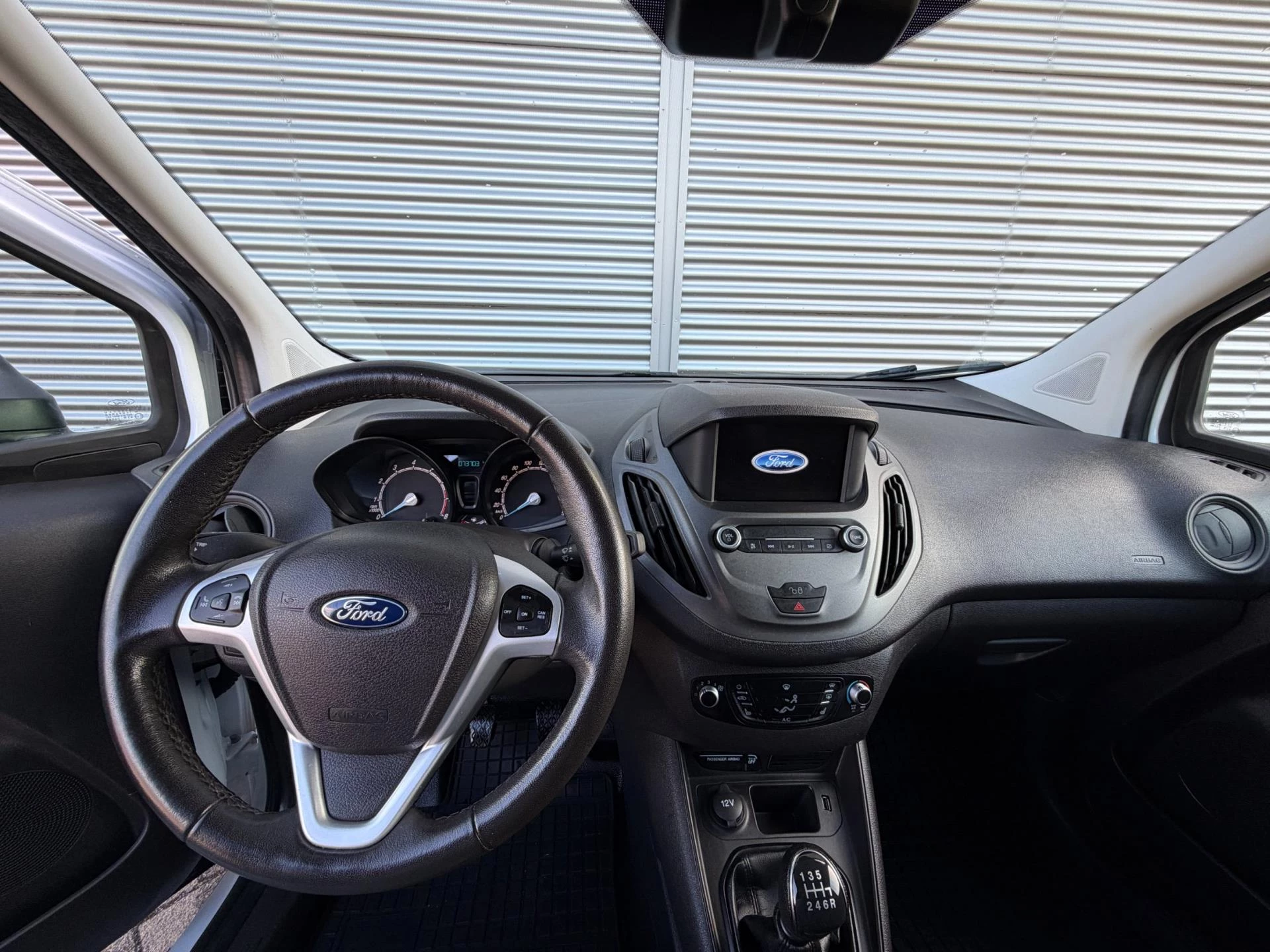 Hoofdafbeelding Ford Transit Courier