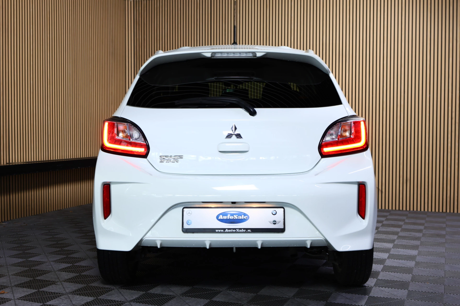 Hoofdafbeelding Mitsubishi Space Star