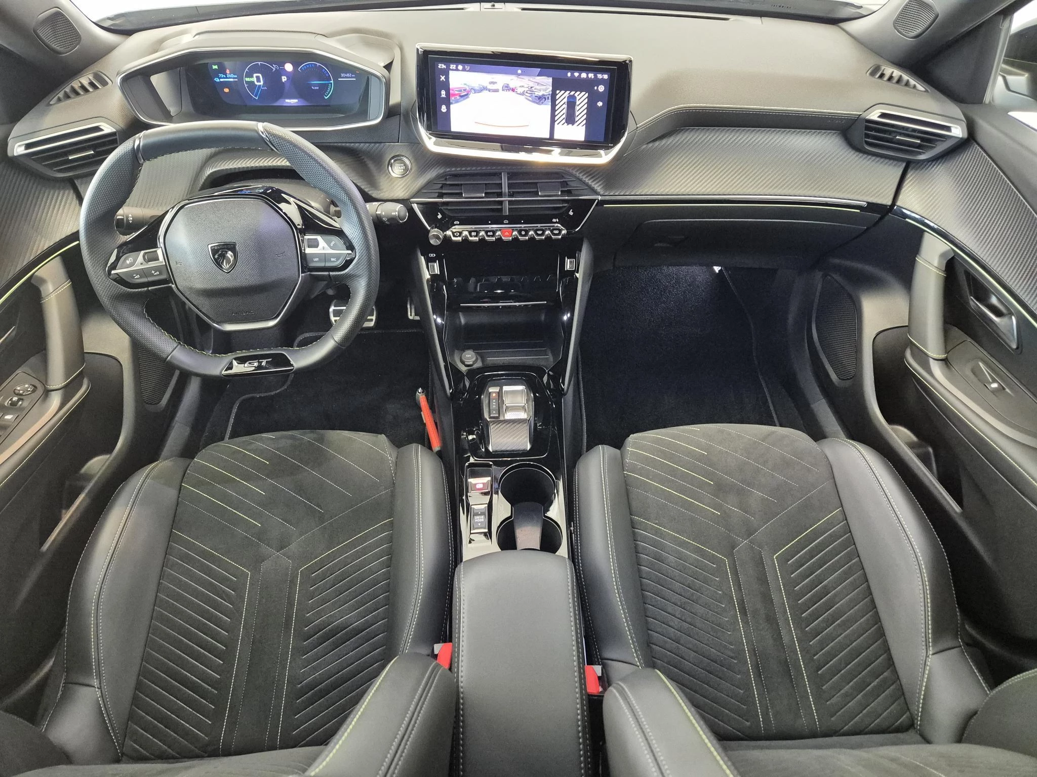 Hoofdafbeelding Peugeot e-2008