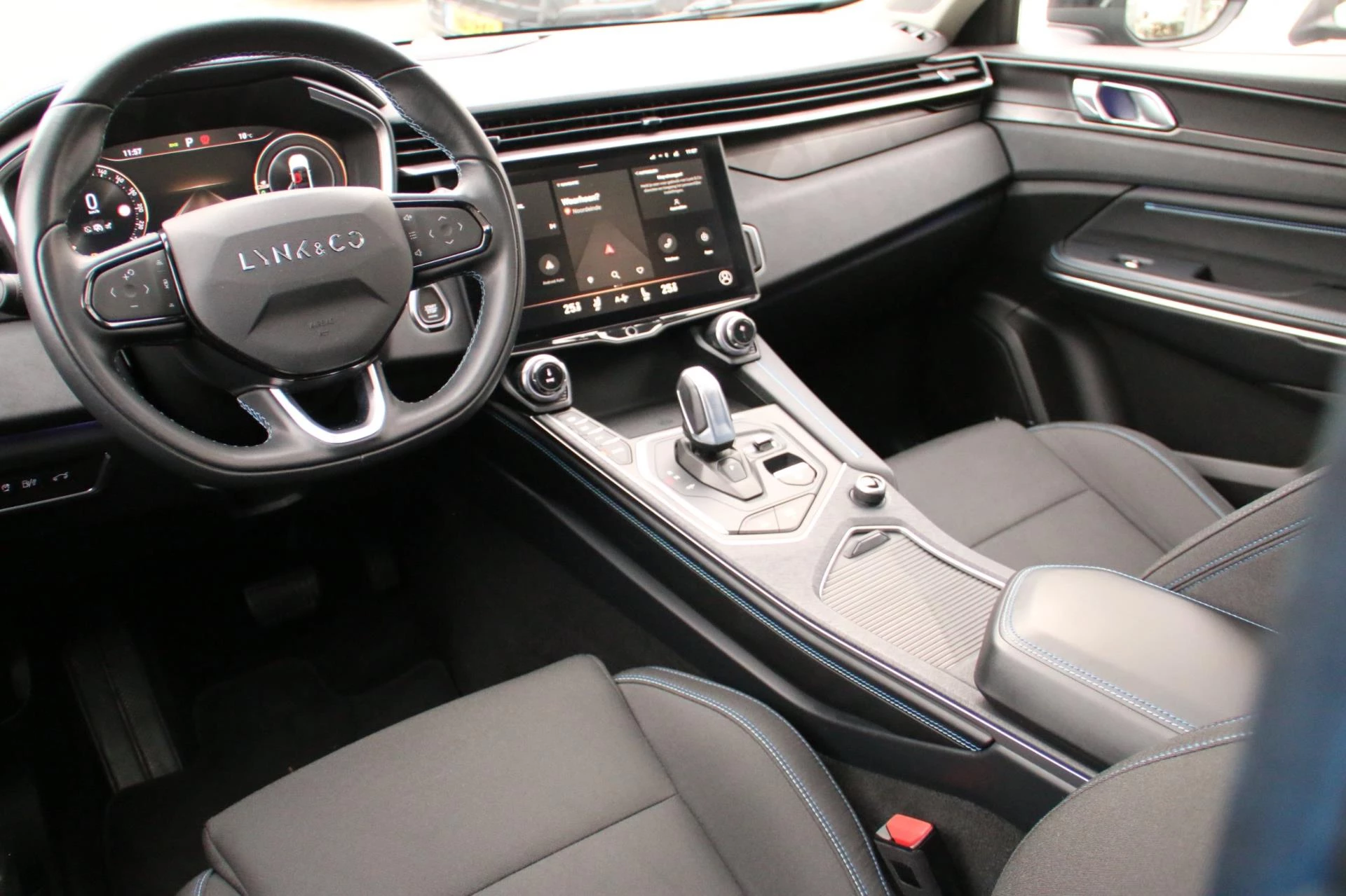 Hoofdafbeelding Lynk & Co 01