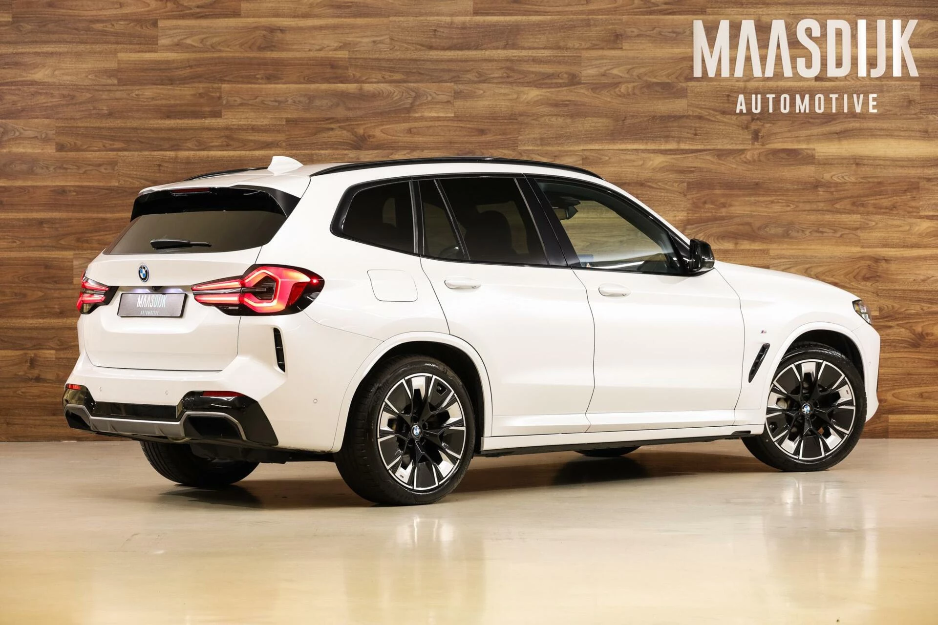 Hoofdafbeelding BMW iX3