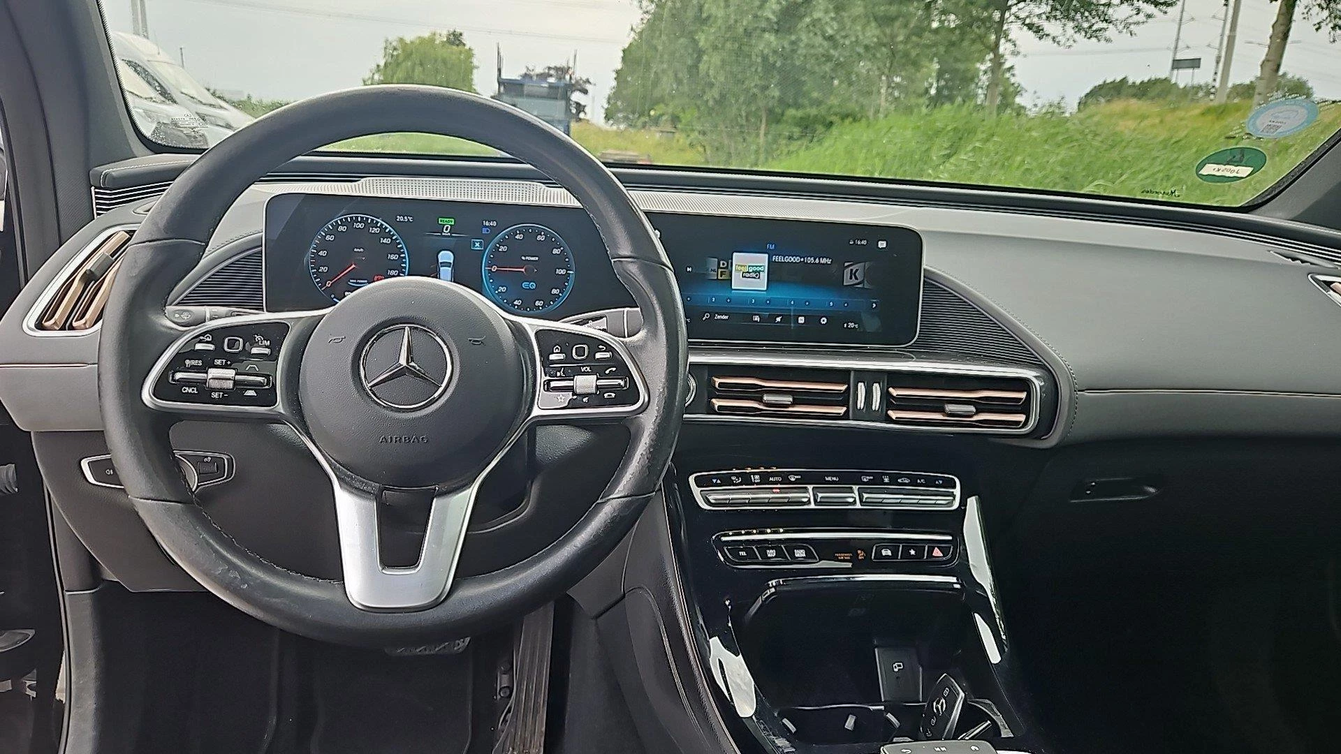 Hoofdafbeelding Mercedes-Benz EQC