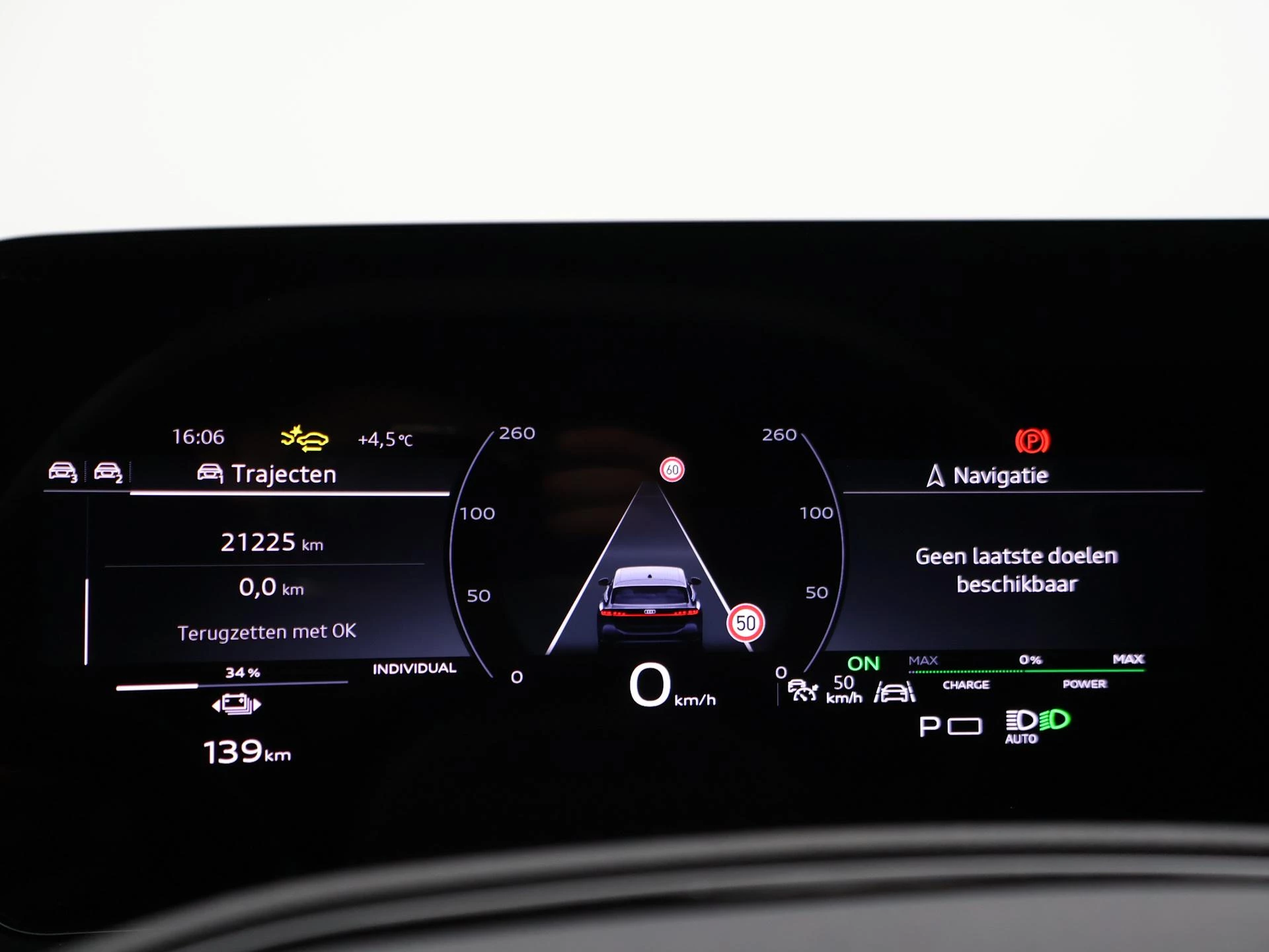 Hoofdafbeelding Audi A6 Avant e-tron