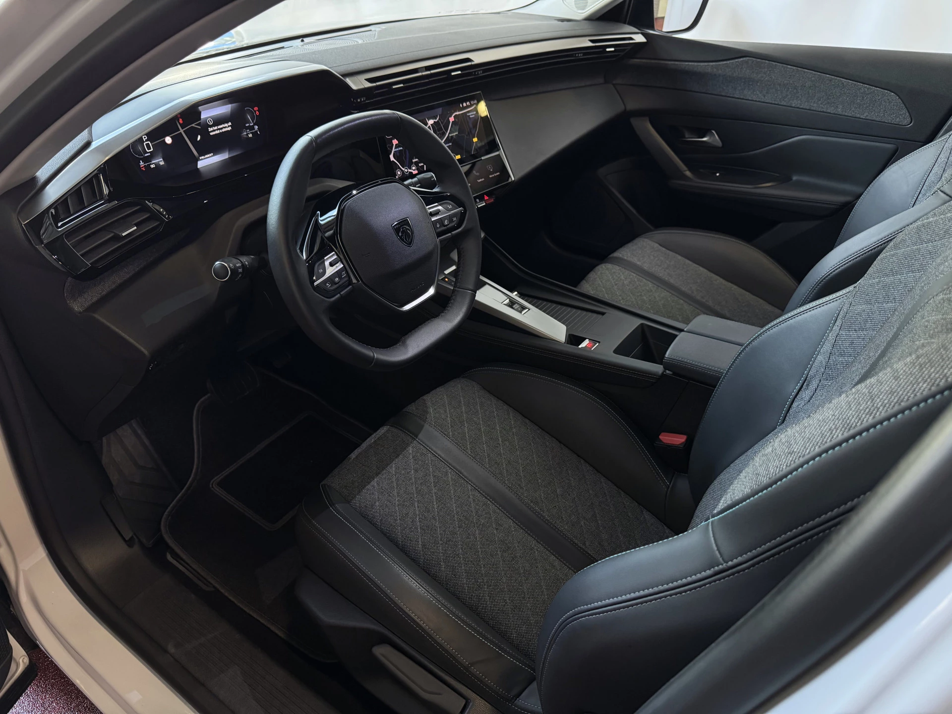 Hoofdafbeelding Peugeot 408