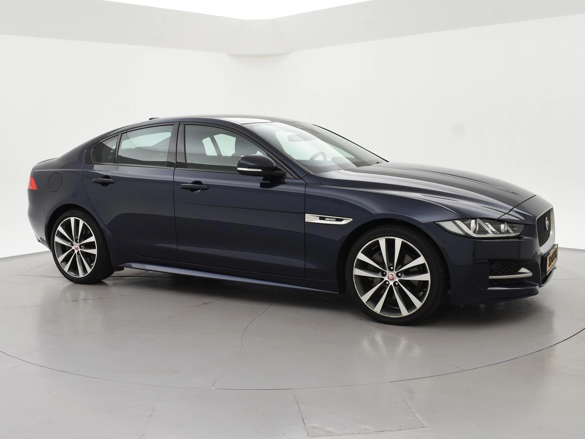 Hoofdafbeelding Jaguar XE
