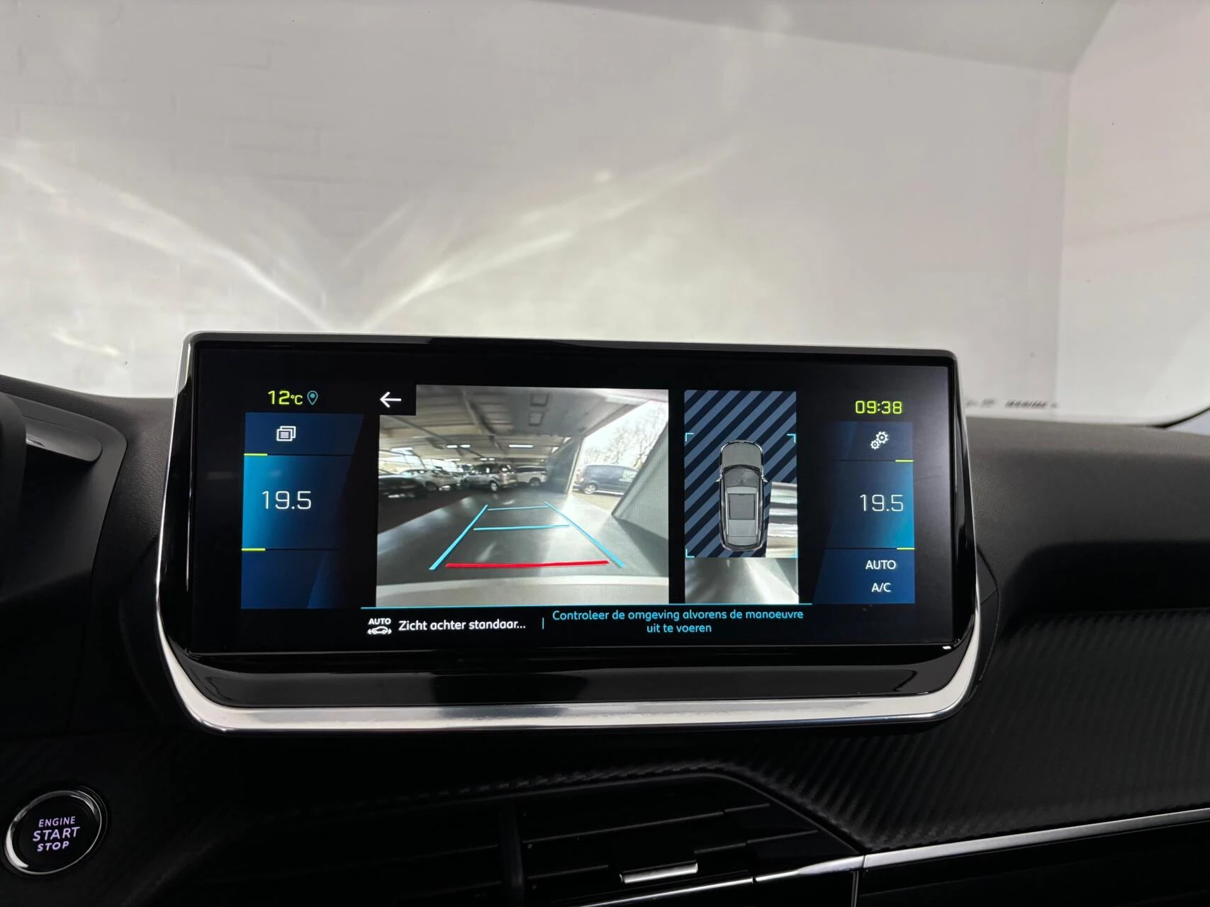 Hoofdafbeelding Peugeot e-2008