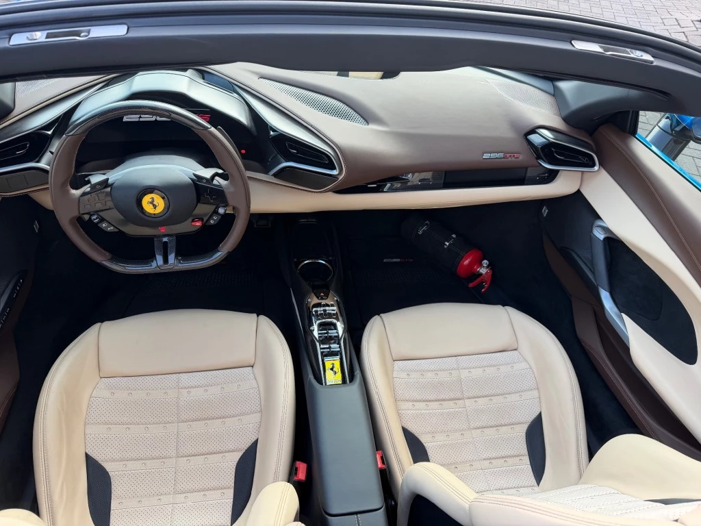 Hoofdafbeelding Ferrari 296