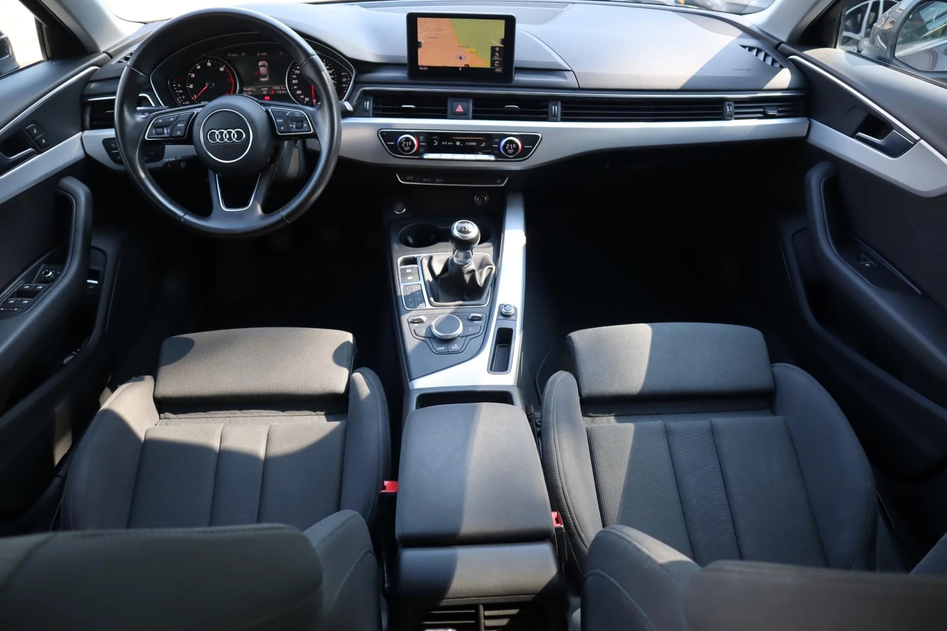 Hoofdafbeelding Audi A4