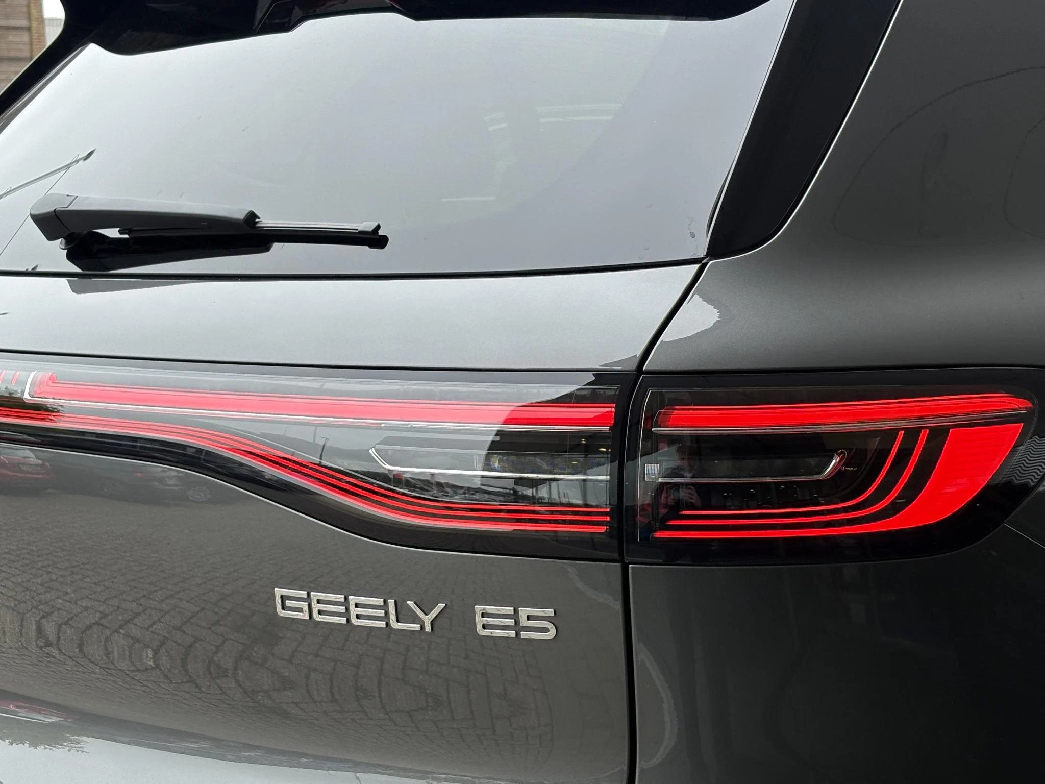 Hoofdafbeelding Geely E5
