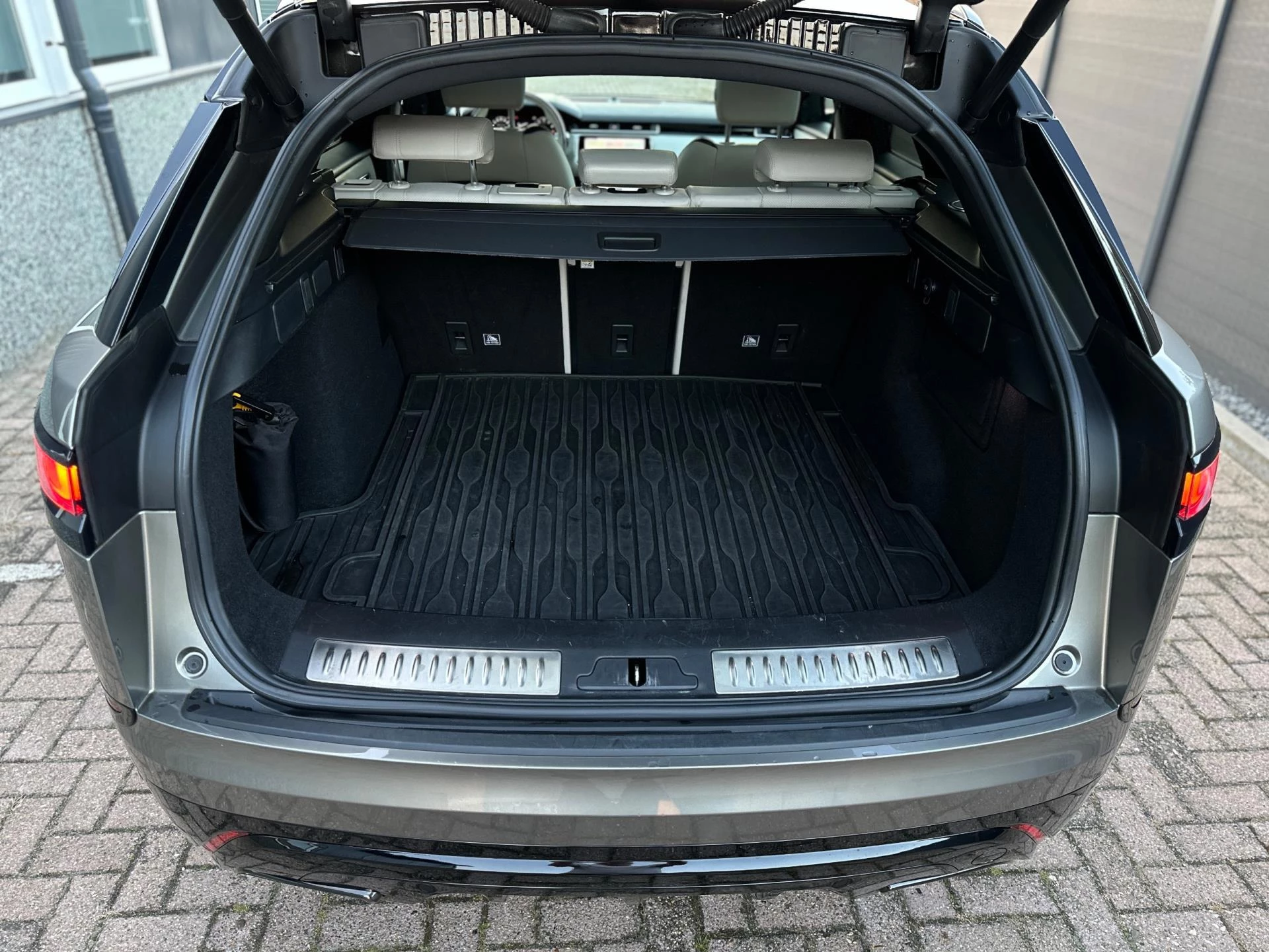 Hoofdafbeelding Land Rover Range Rover Velar