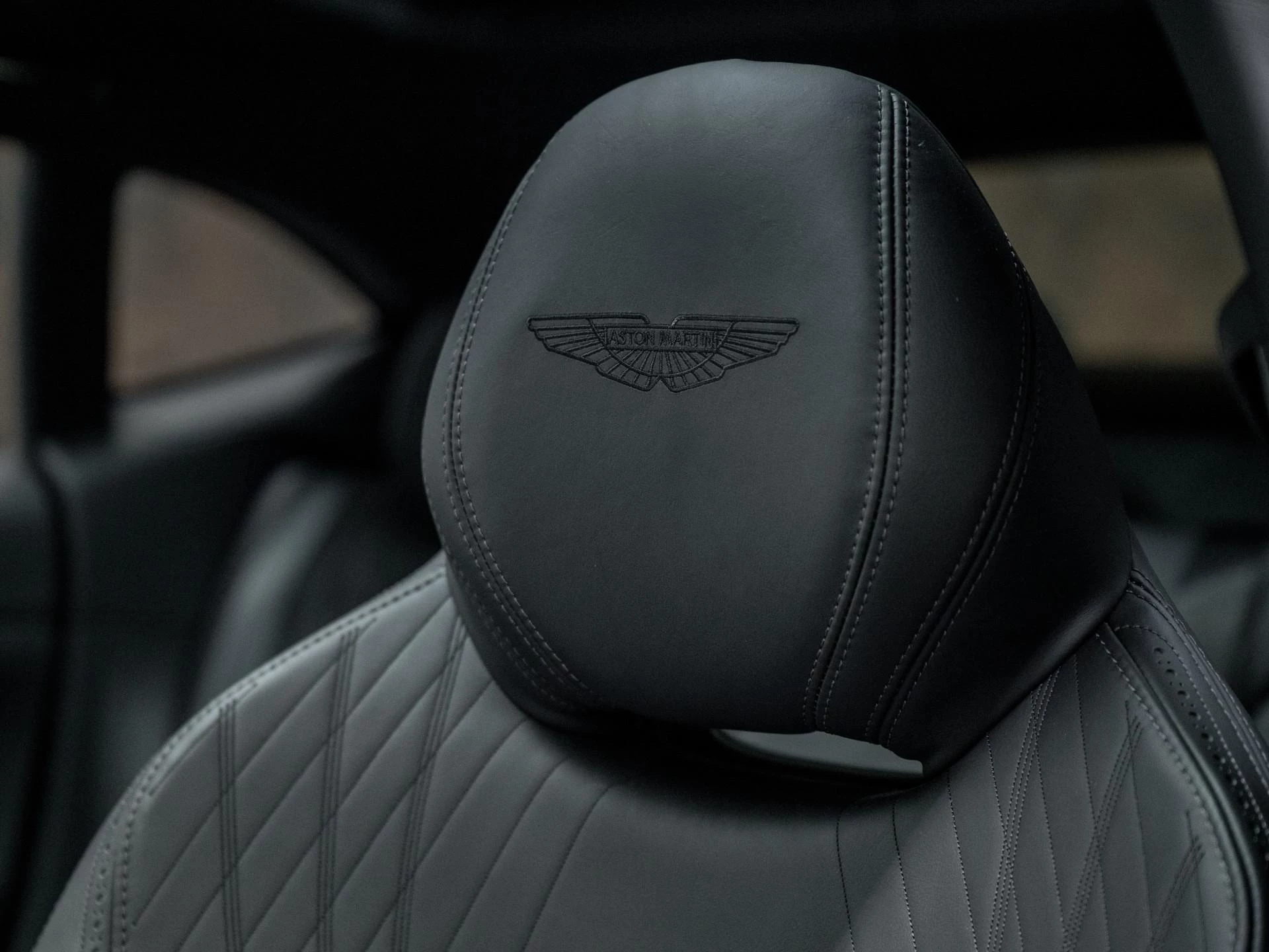 Hoofdafbeelding Aston Martin DBX