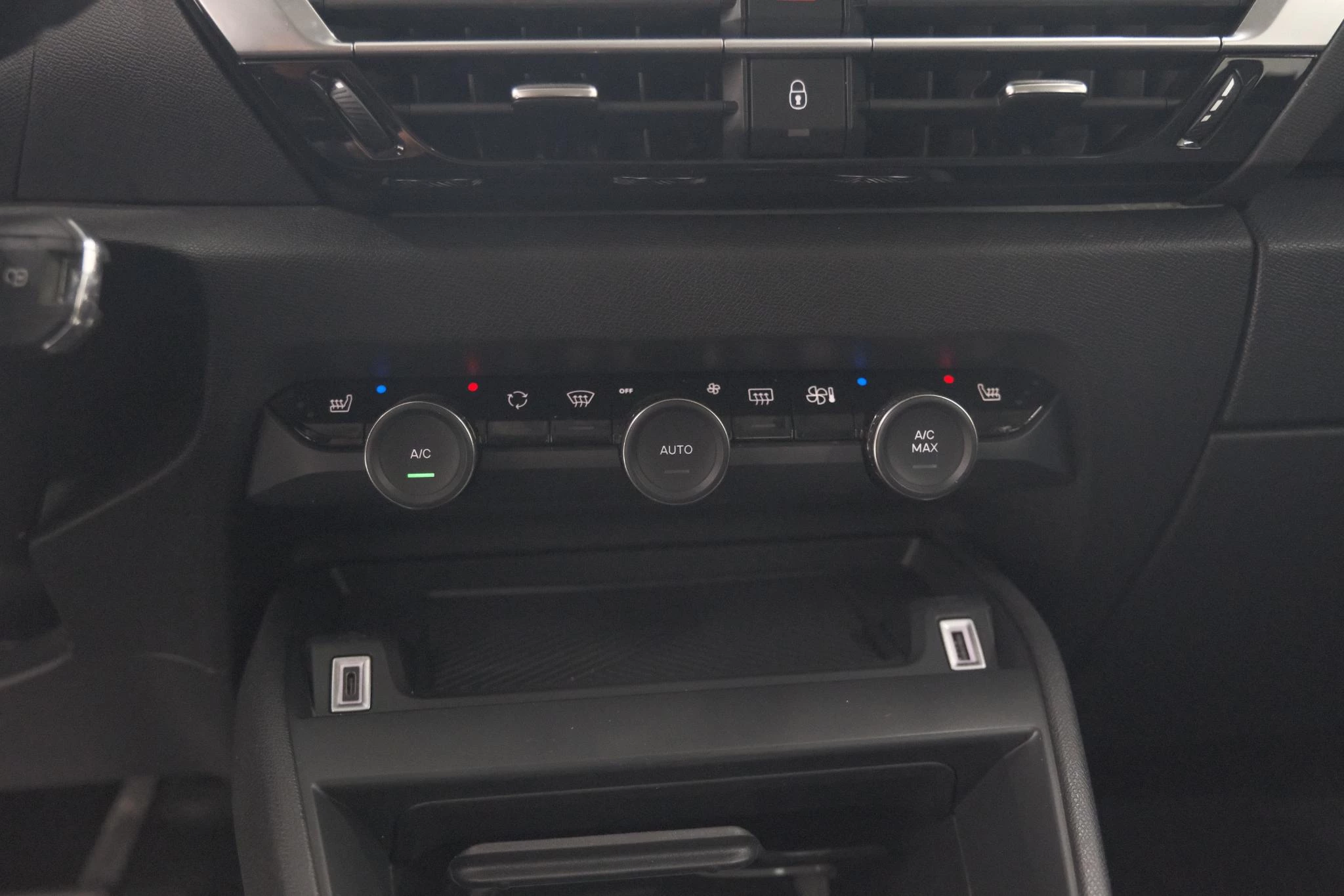 Hoofdafbeelding Citroën ë-C4