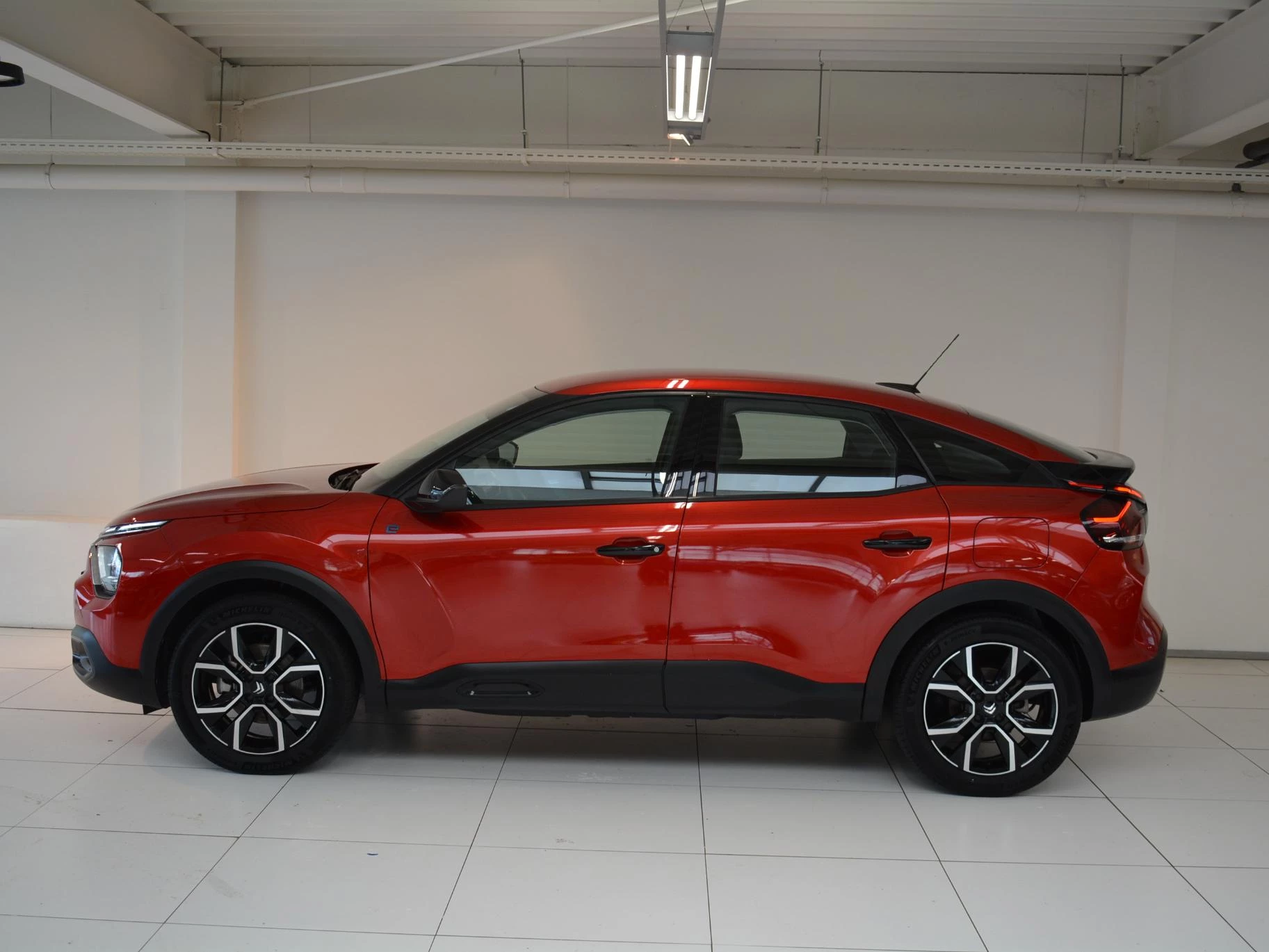 Hoofdafbeelding Citroën ë-C4