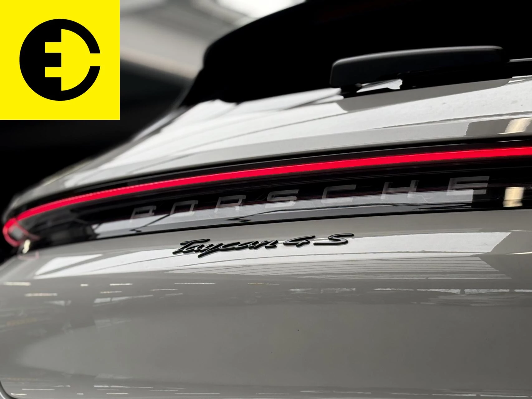 Hoofdafbeelding Porsche Taycan