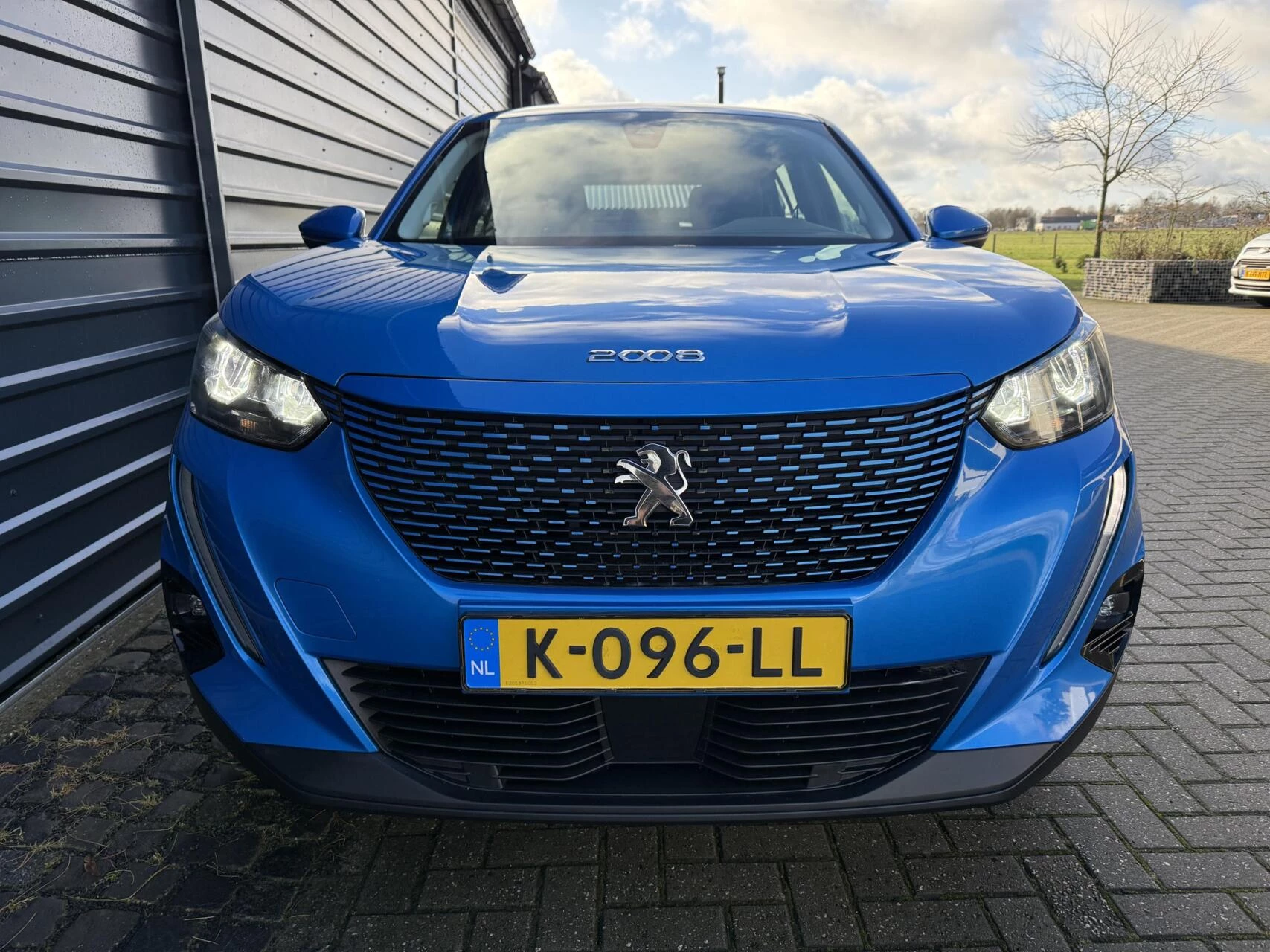 Hoofdafbeelding Peugeot e-2008