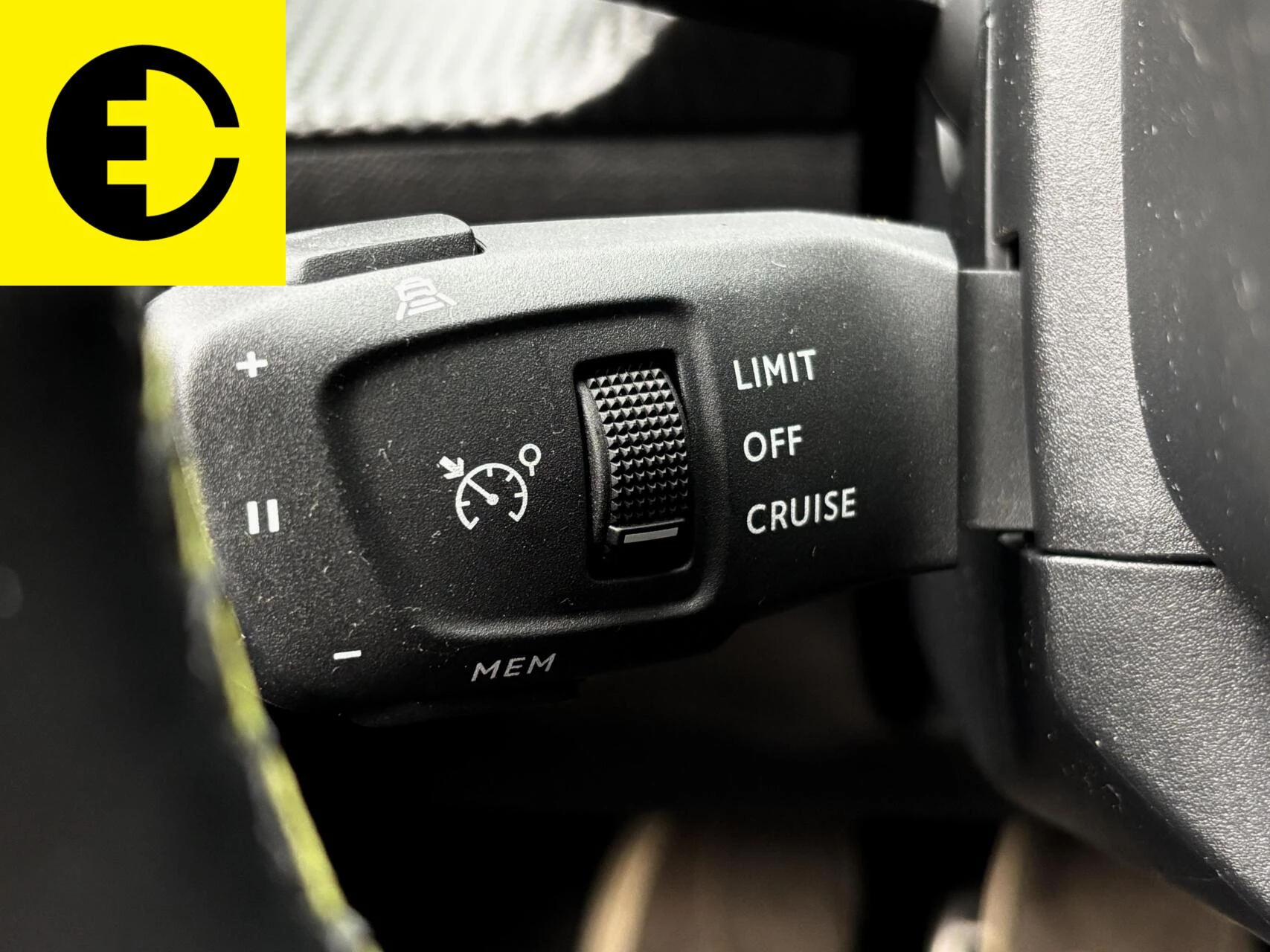 Hoofdafbeelding Peugeot e-208