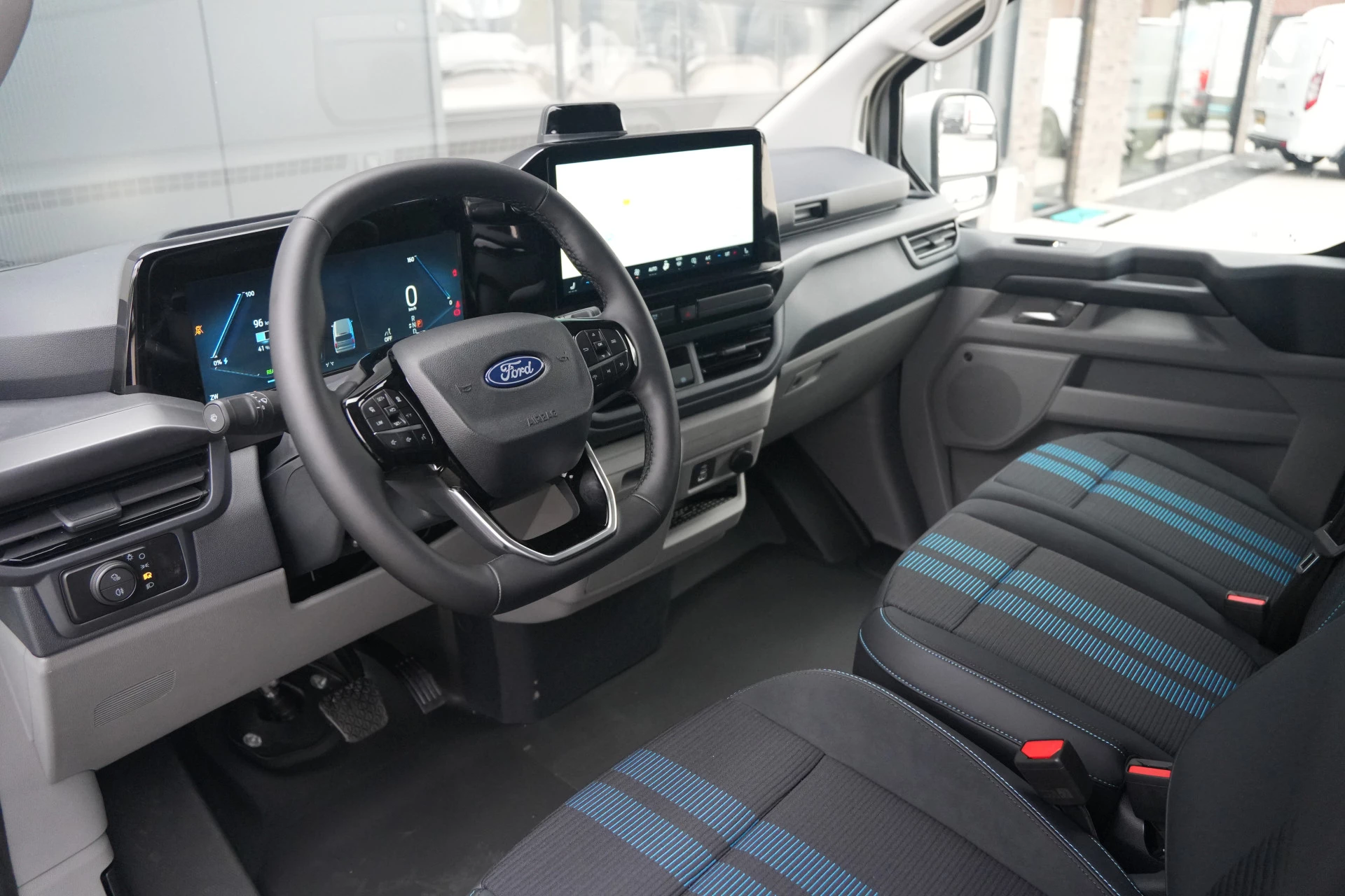 Hoofdafbeelding Ford E-Transit Custom