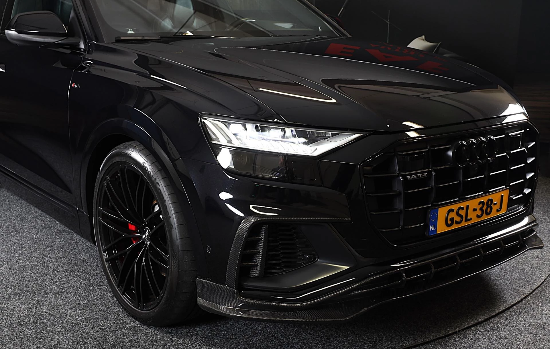 Hoofdafbeelding Audi Q8