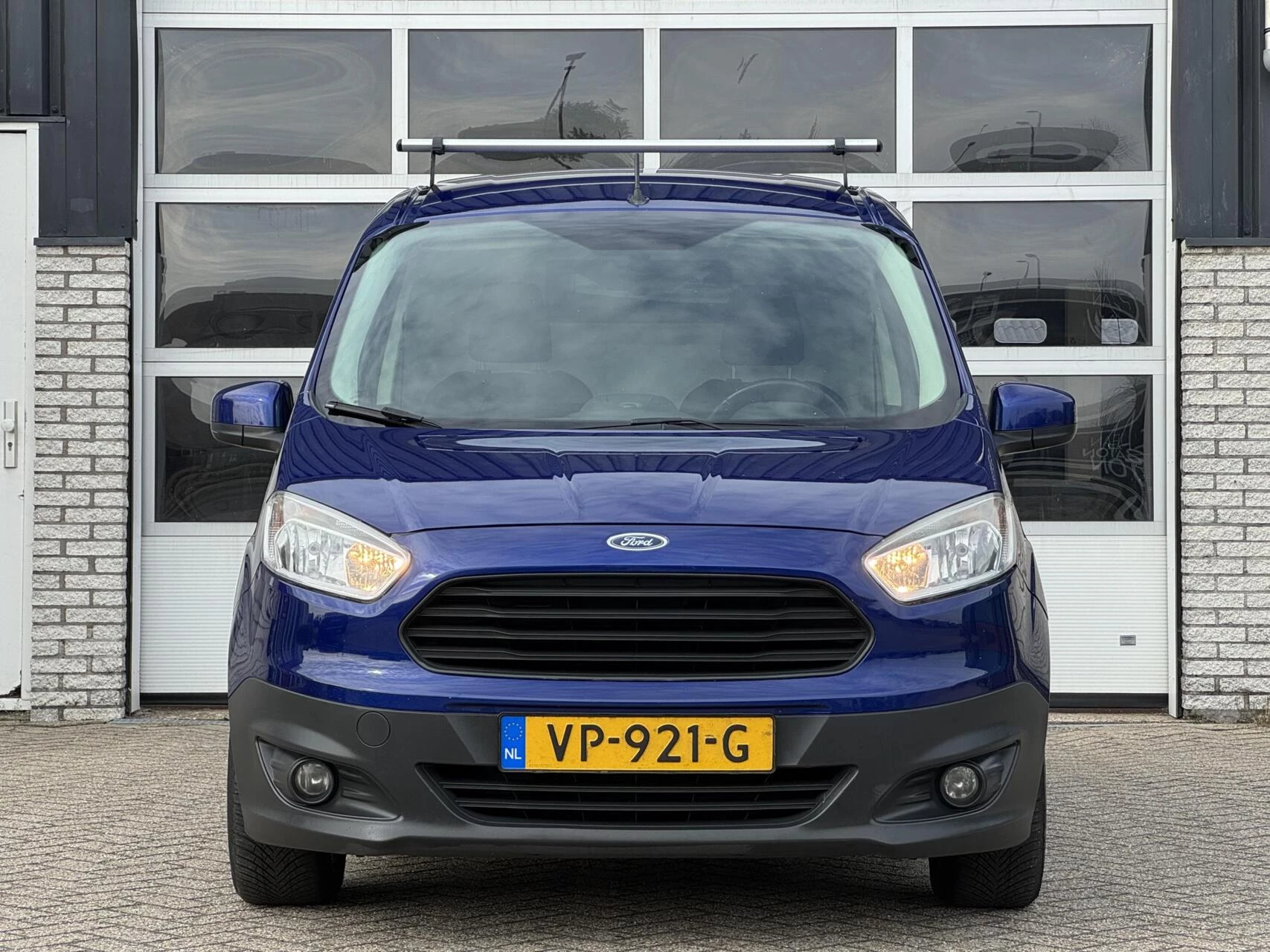 Hoofdafbeelding Ford Transit Courier