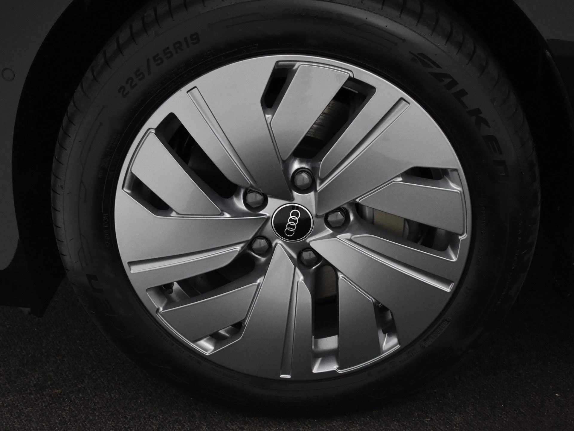 Hoofdafbeelding Audi A6 Avant e-tron