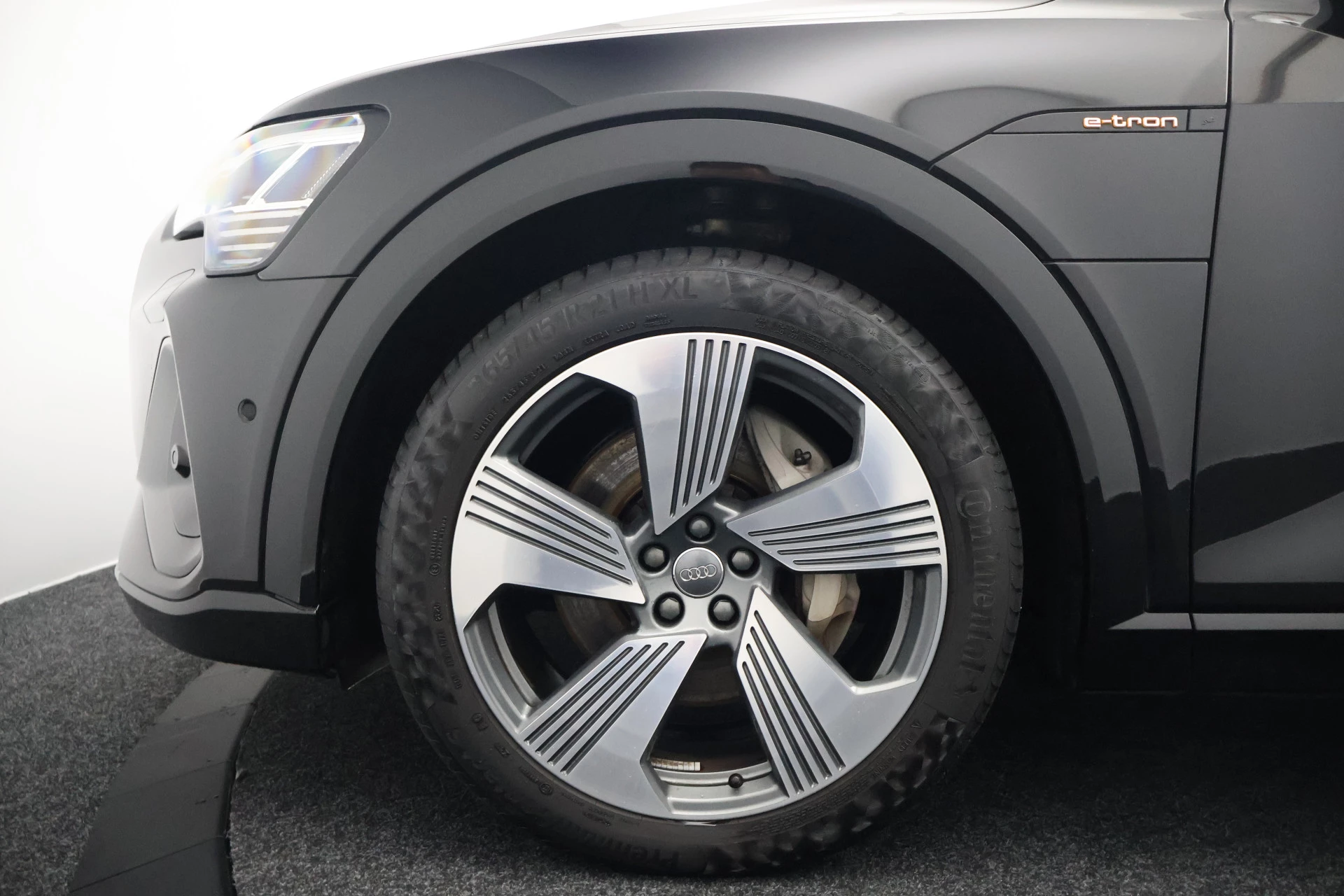 Hoofdafbeelding Audi e-tron