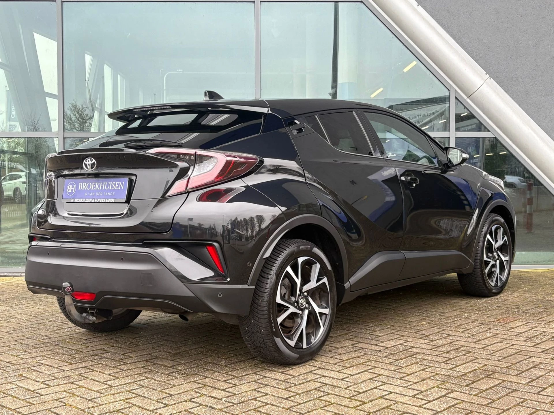 Hoofdafbeelding Toyota C-HR