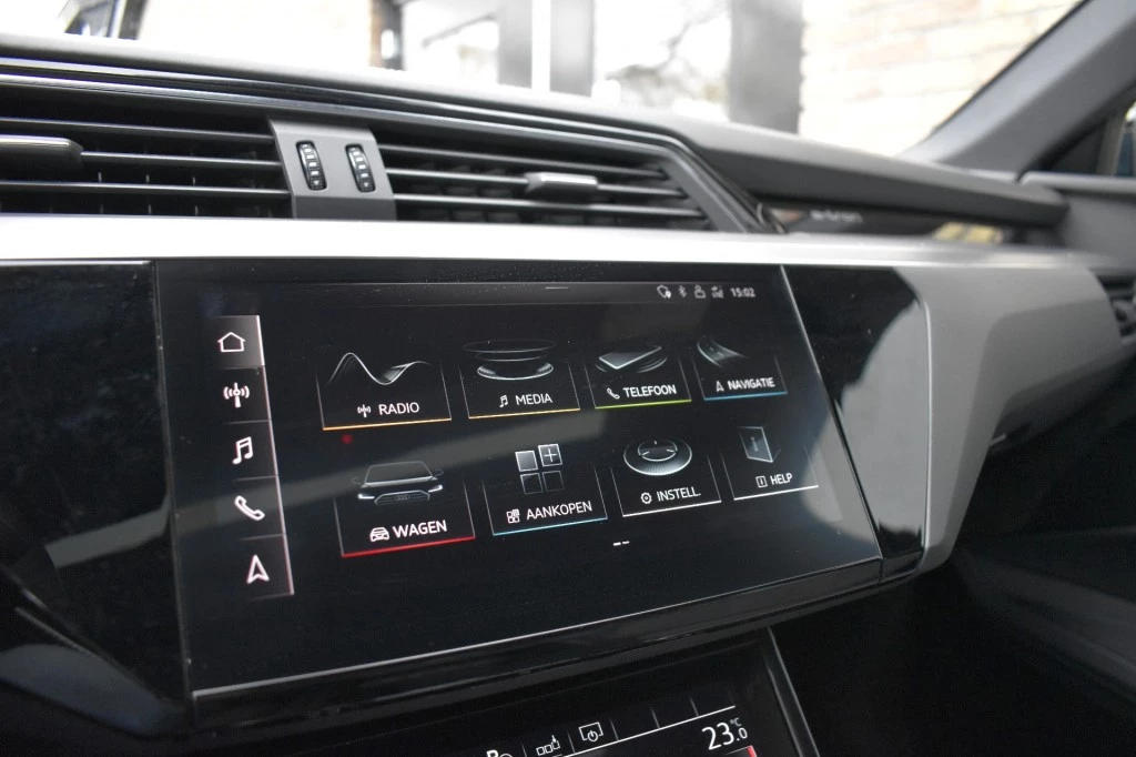 Hoofdafbeelding Audi e-tron