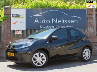 Toyota Aygo X 1.0 VVT-i MT Play 1e EIGENAAR | ORIGINEEL NEDERLANDS | ACHTERUITRIJCAMERA | ADAPTIVE CRUISE | DAB+ RADIO |