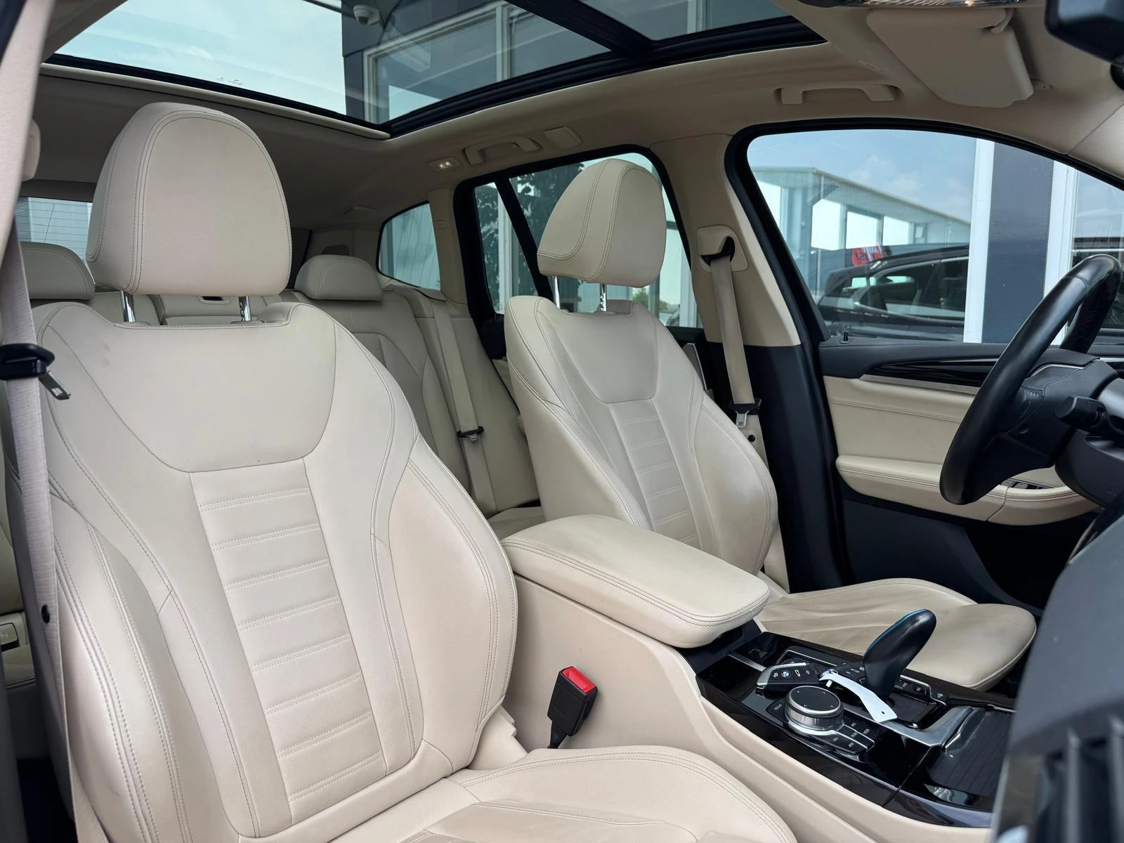 Hoofdafbeelding BMW iX3